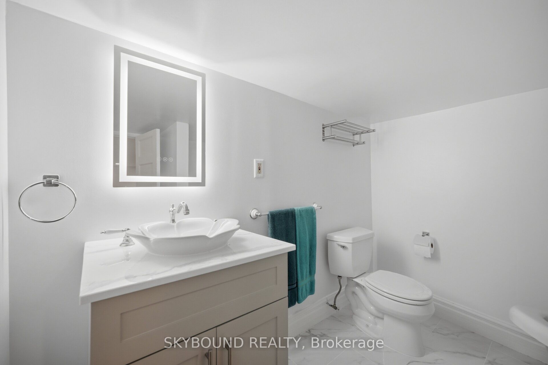 27 Rowe Street Property Photo 40