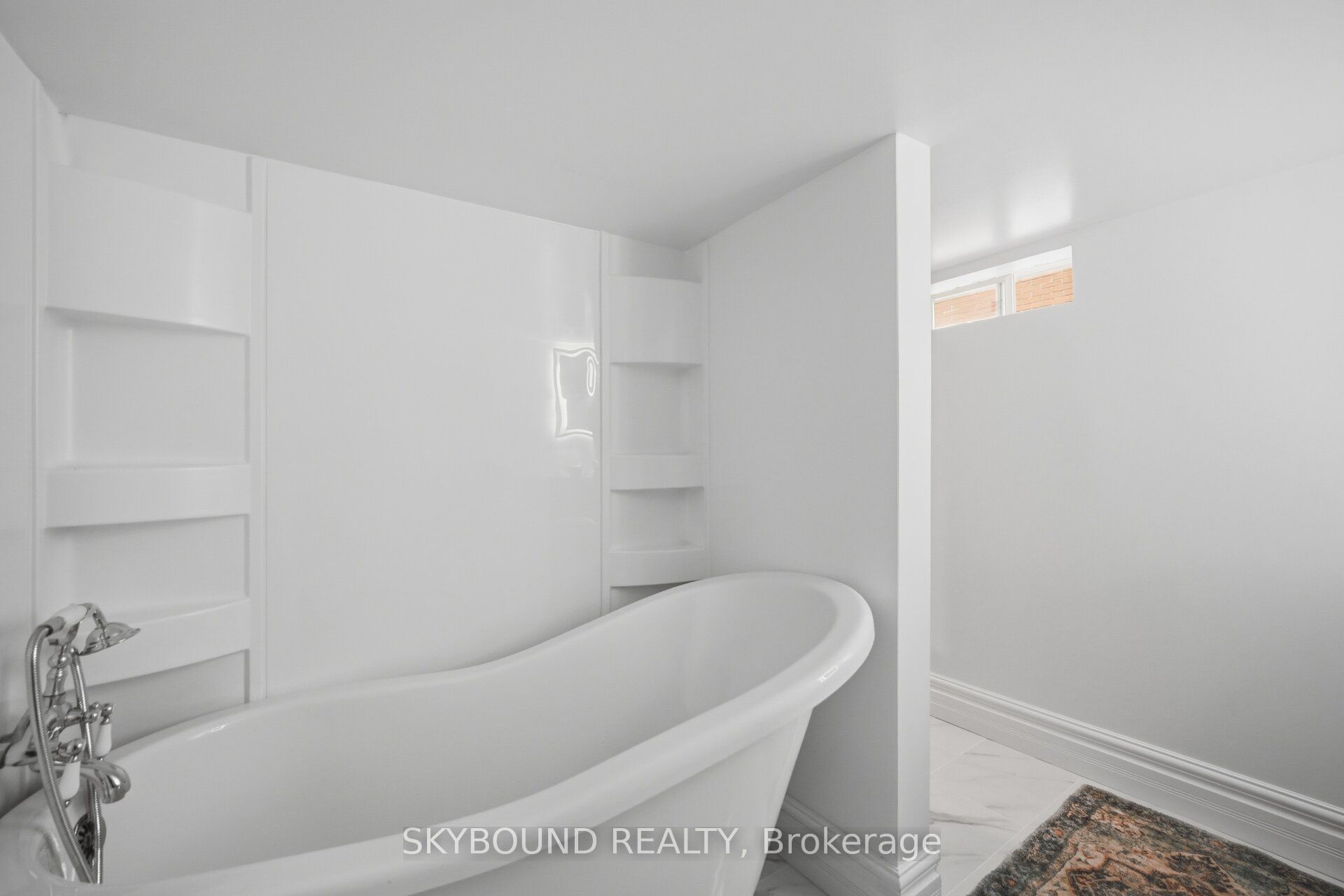 27 Rowe Street Property Photo 41