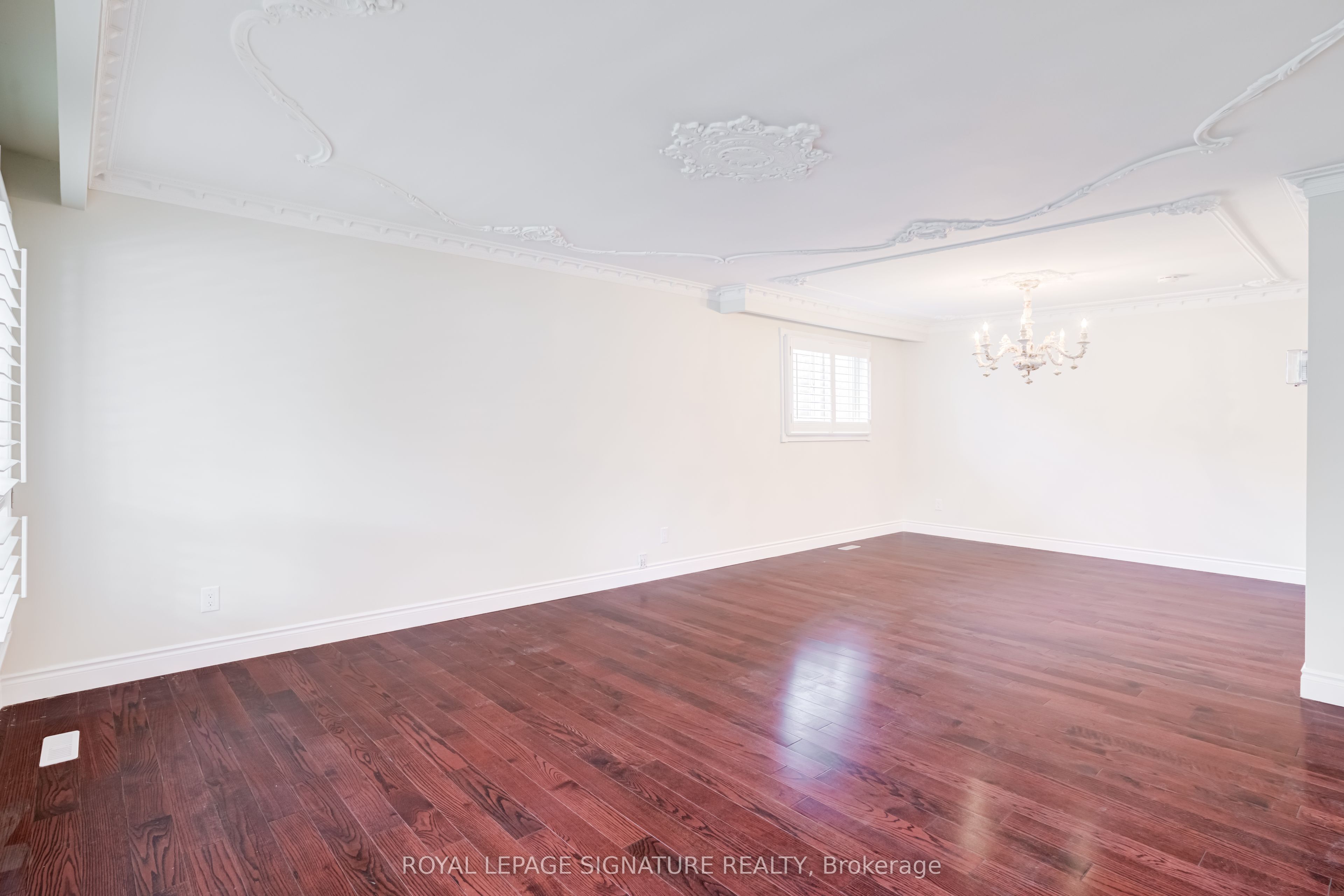 40 Beamsville Drive Property Photo 6
