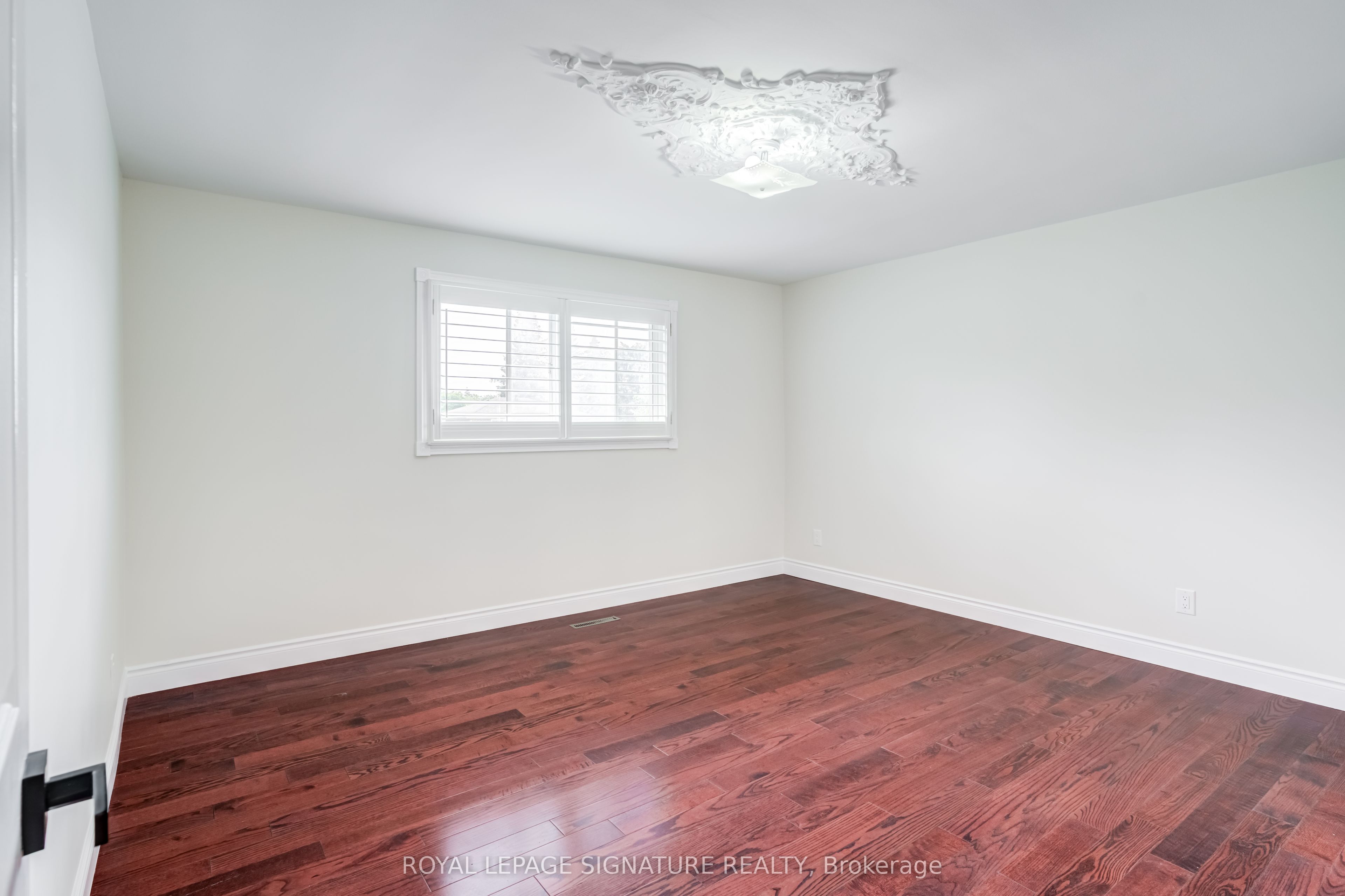 40 Beamsville Drive Property Photo 13