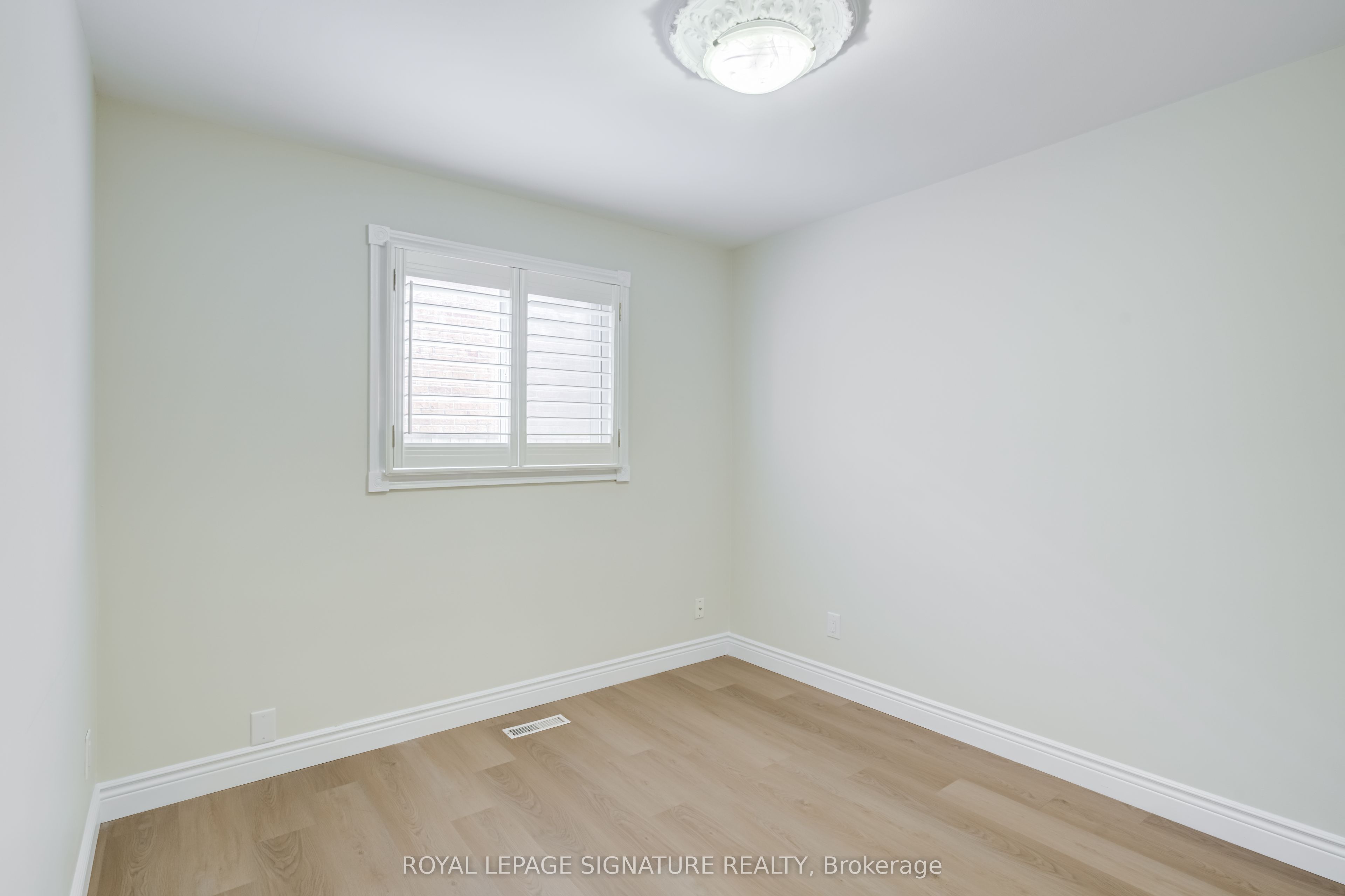 40 Beamsville Drive Property Photo 24