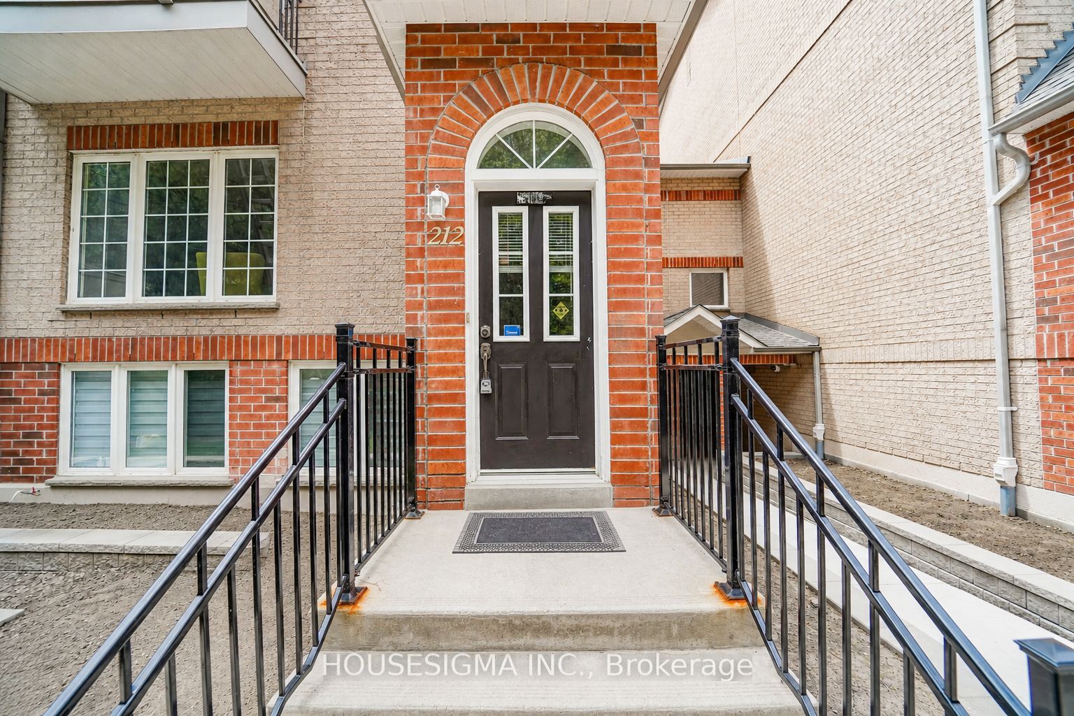 1400 The Esplanade N 212 Property Photo 4