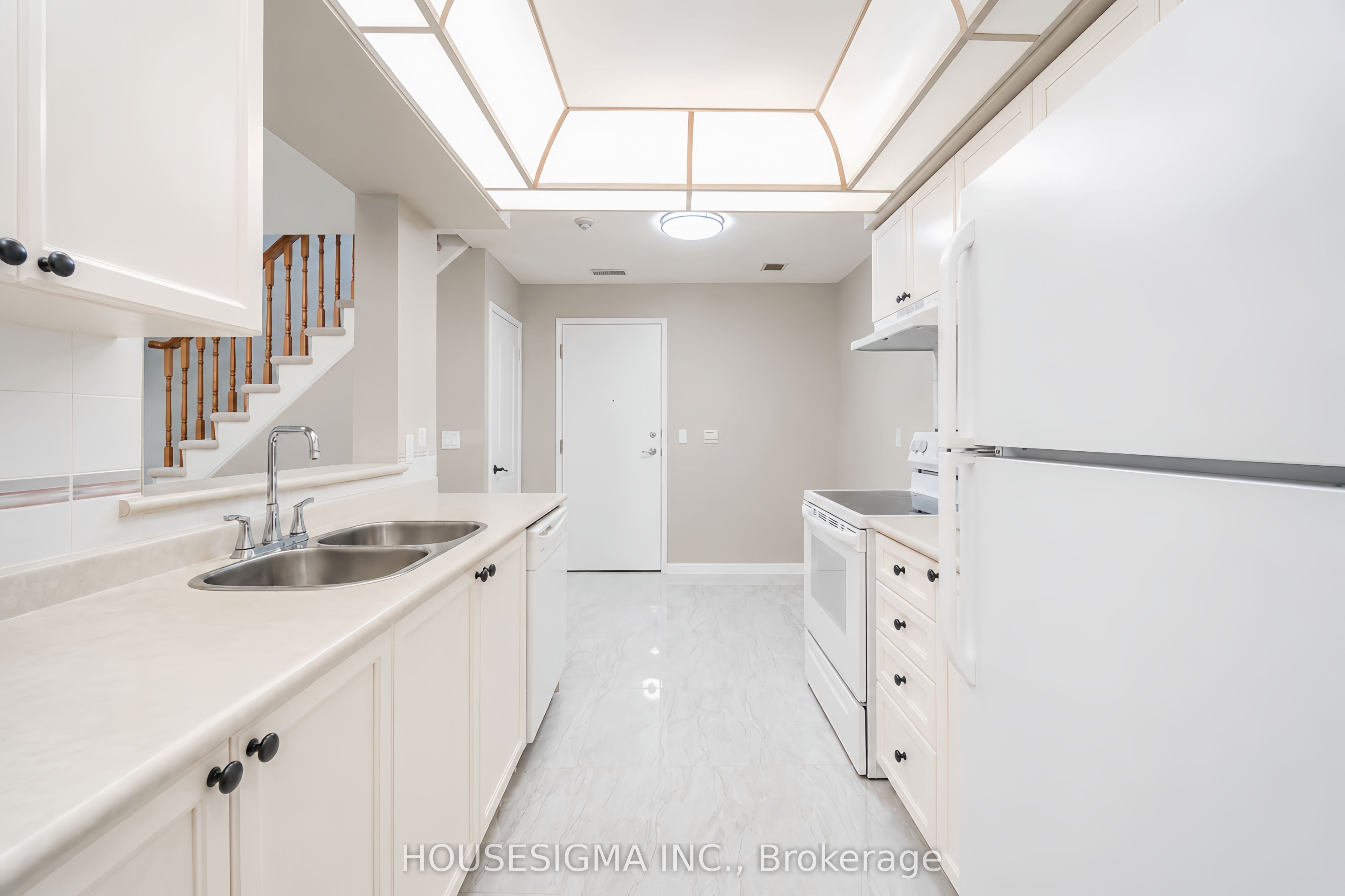 1400 The Esplanade N 212 Property Photo 12