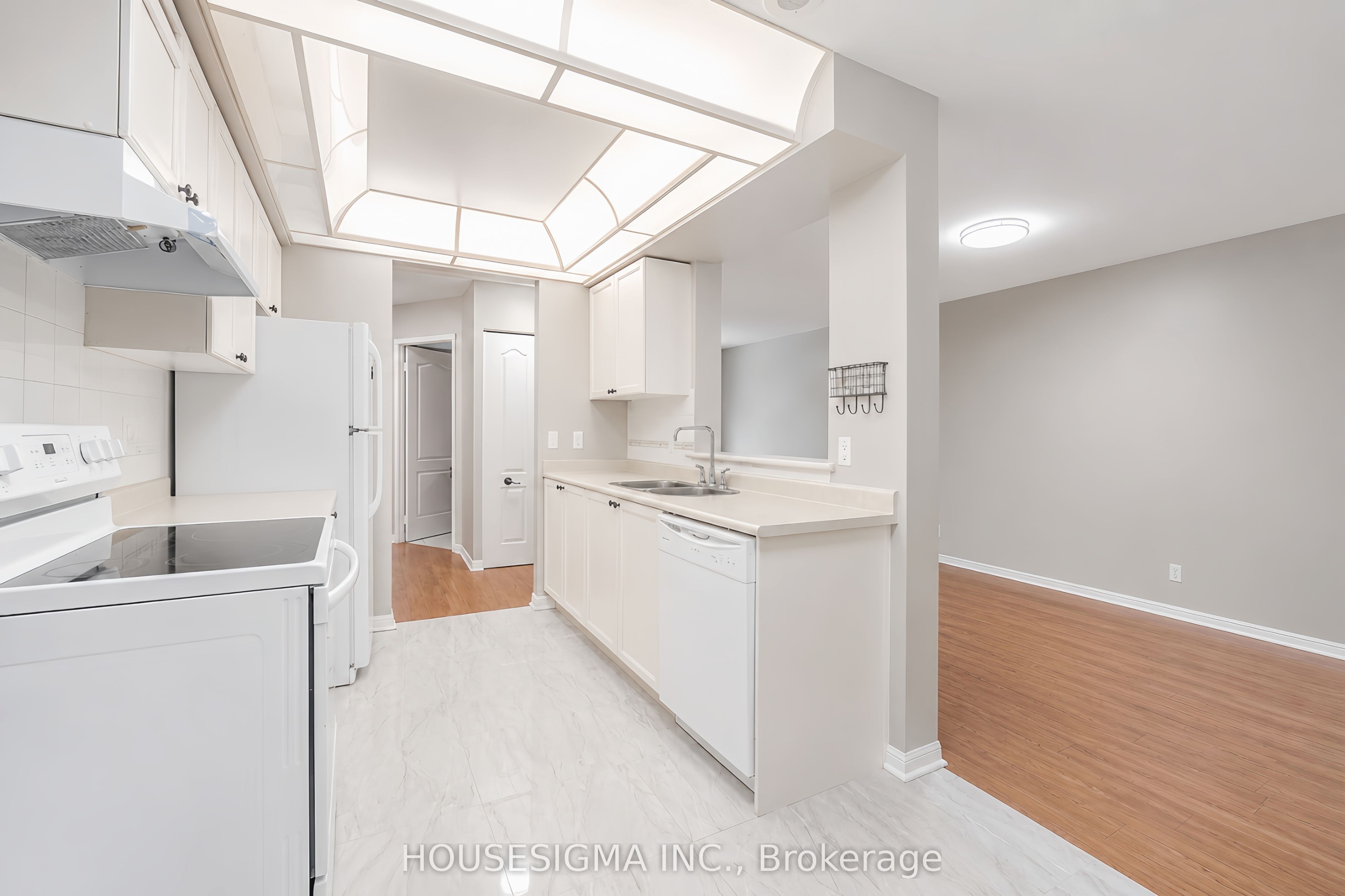 1400 The Esplanade N 212 Property Photo 13