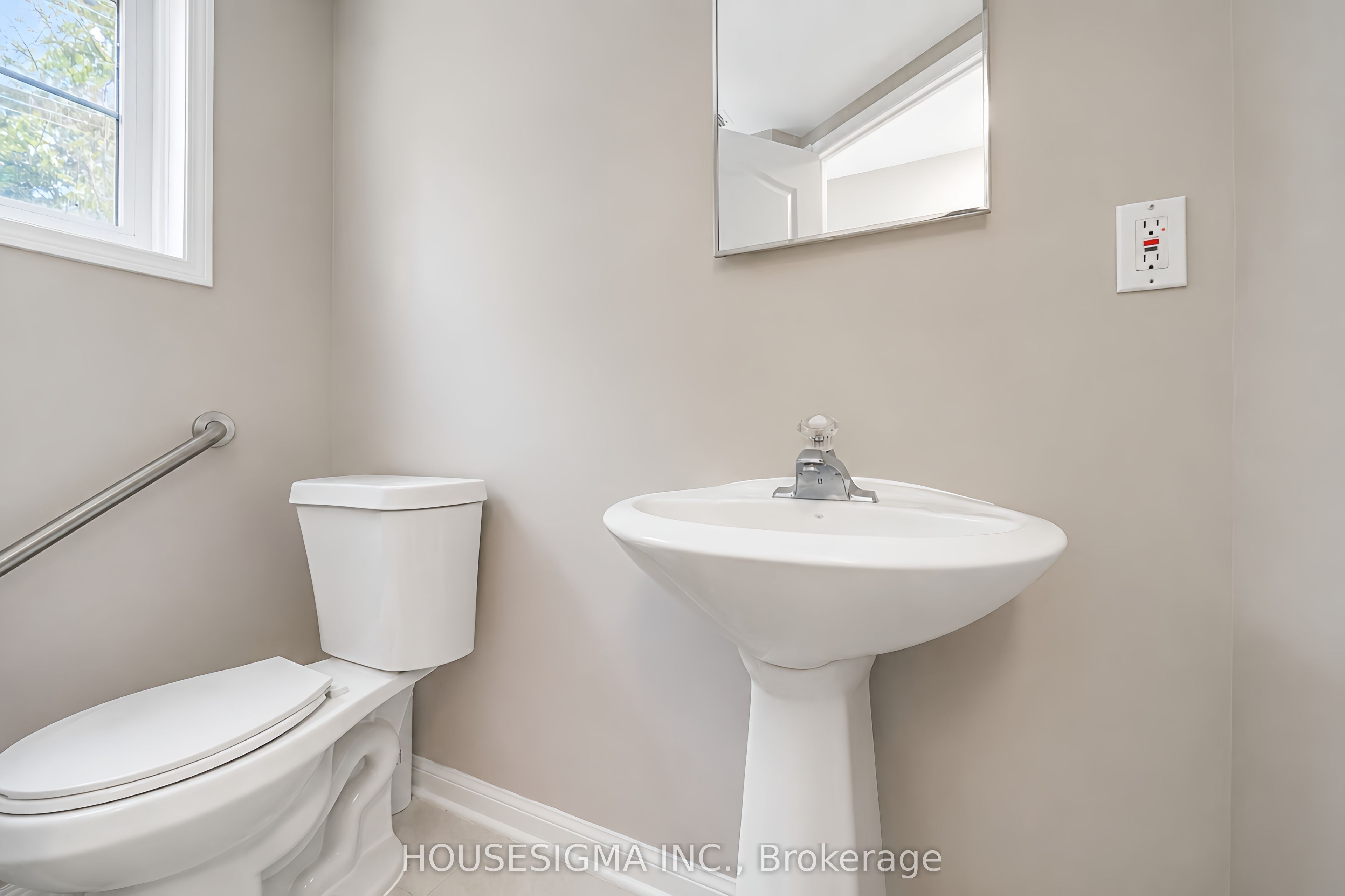 1400 The Esplanade N 212 Property Photo 15