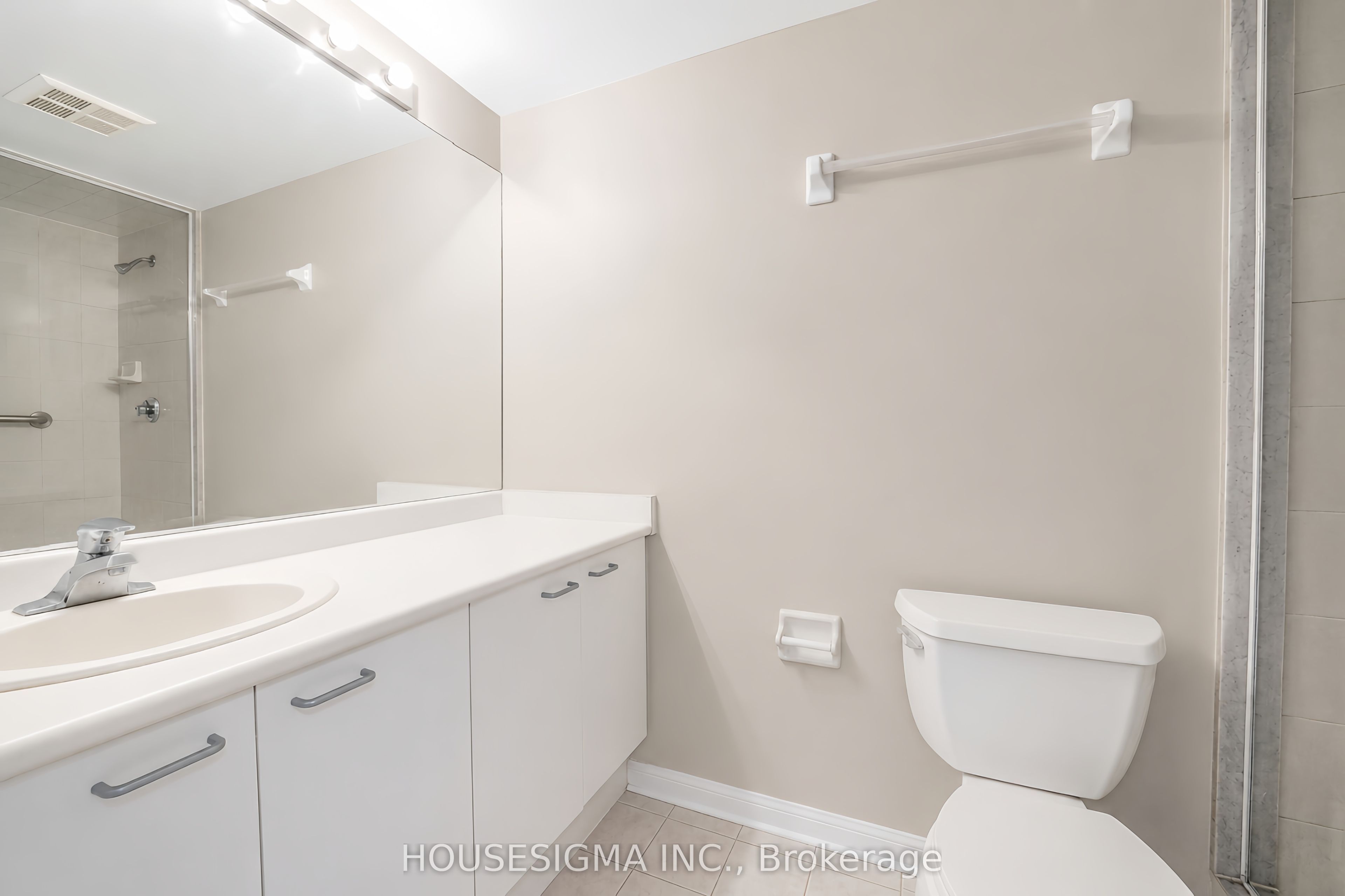 1400 The Esplanade N 212 Property Photo 20