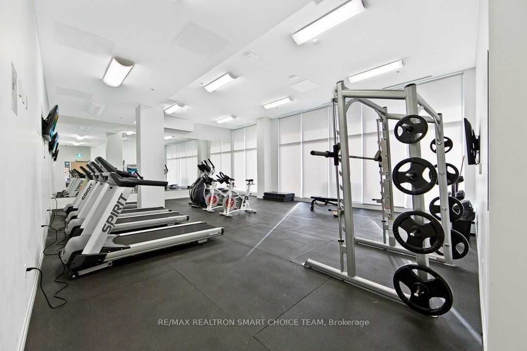 1900 Simcoe Street N 721 Property Photo 16