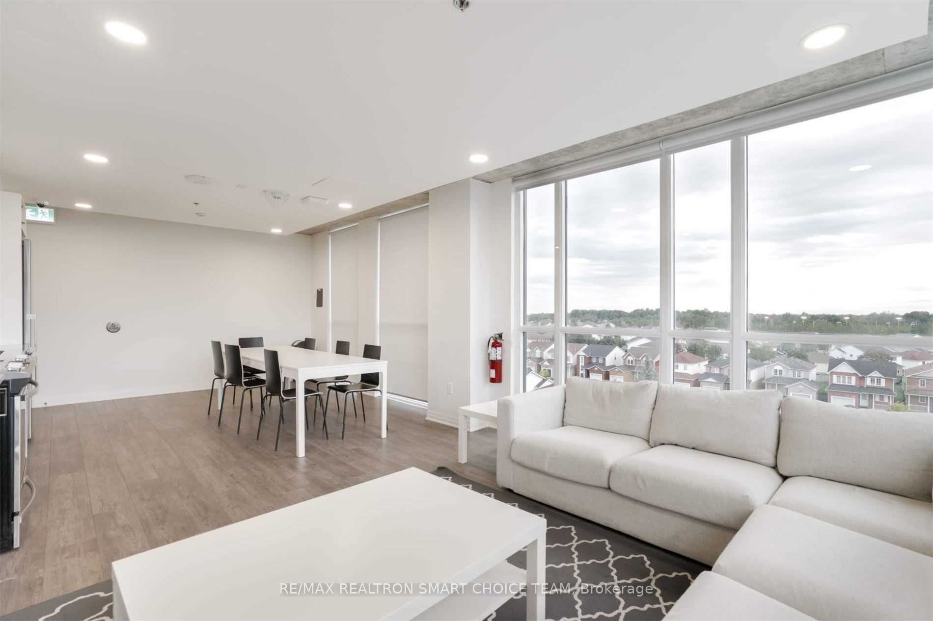 1900 Simcoe Street N 721 Property Photo 19