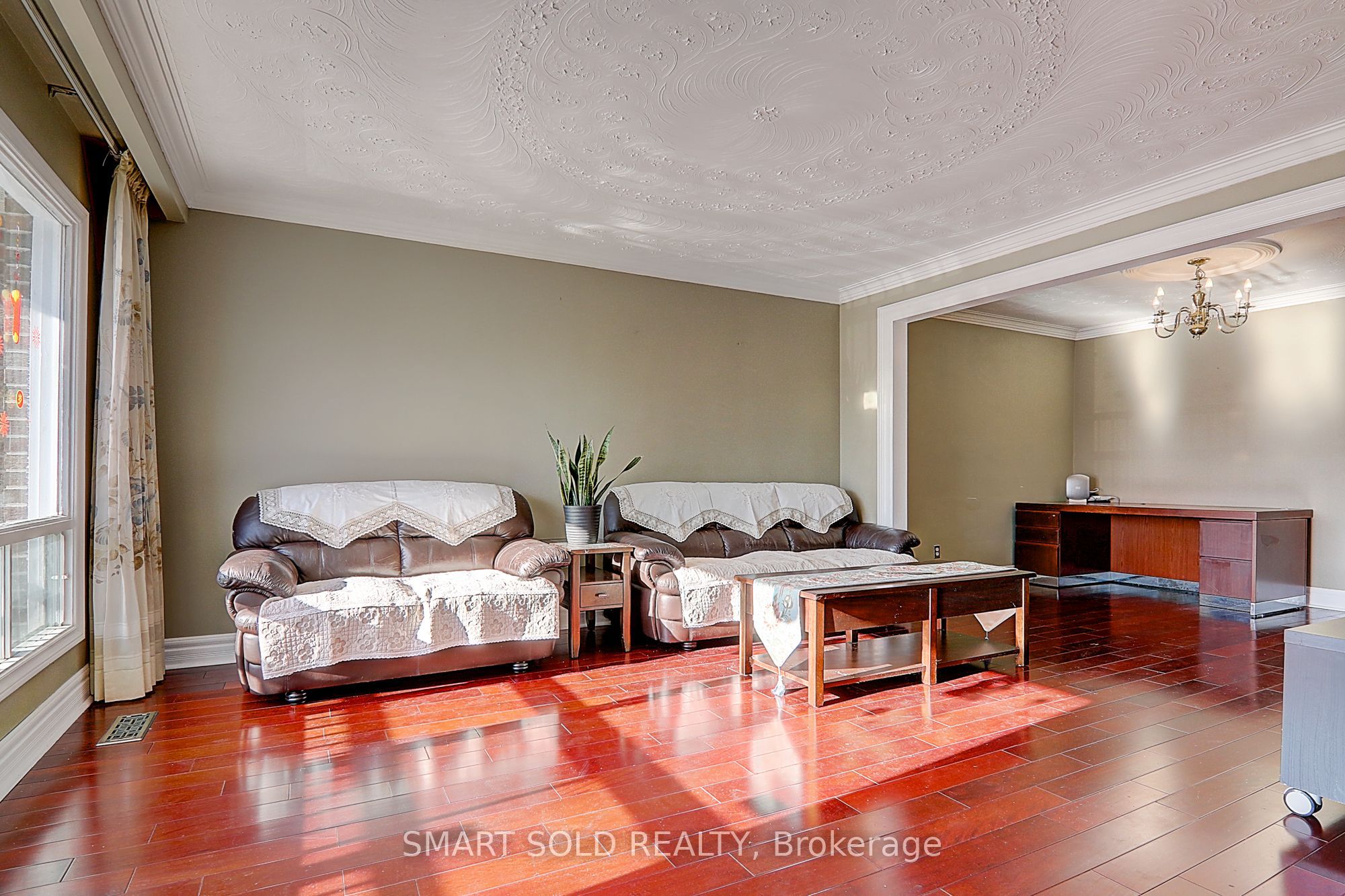 12 Glendinning Avenue Property Photo 4