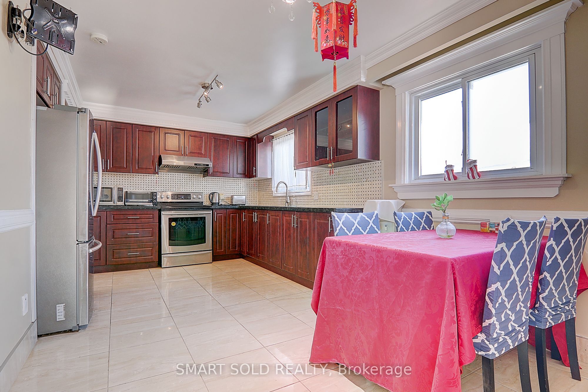 12 Glendinning Avenue Property Photo 12