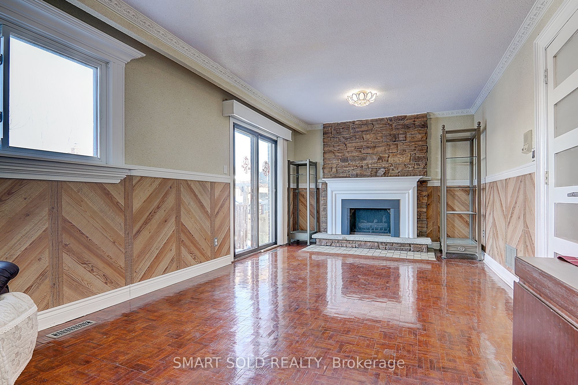 12 Glendinning Avenue Property Photo 22