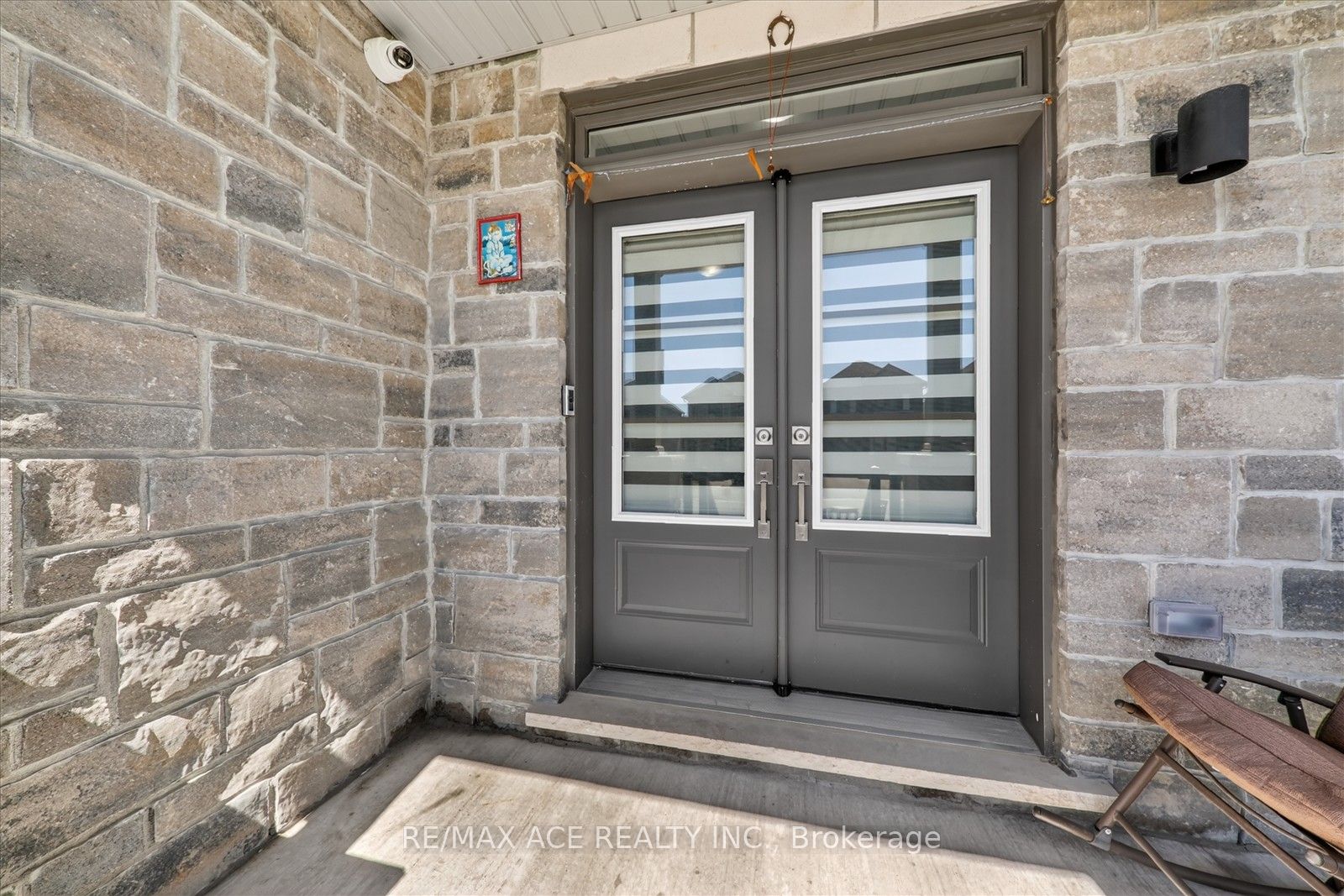 218 Flood Avenue Property Photo 6