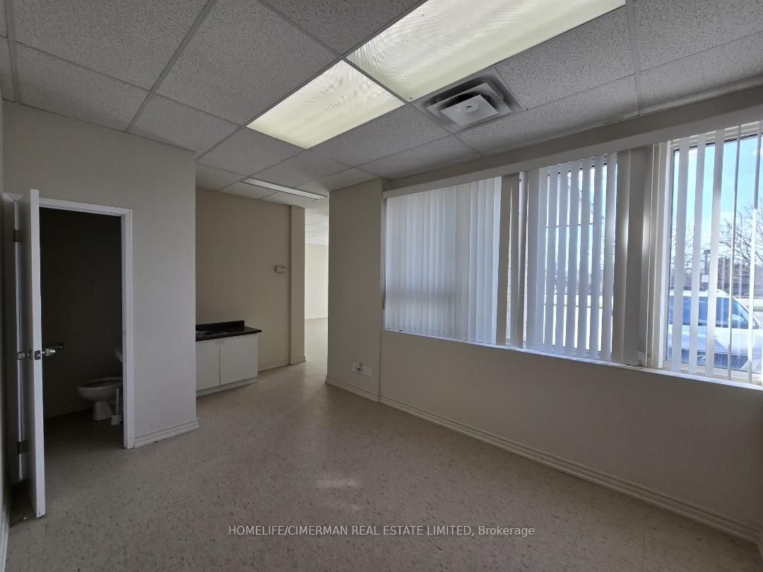 4245 Sheppard Avenue E Property Photo 3
