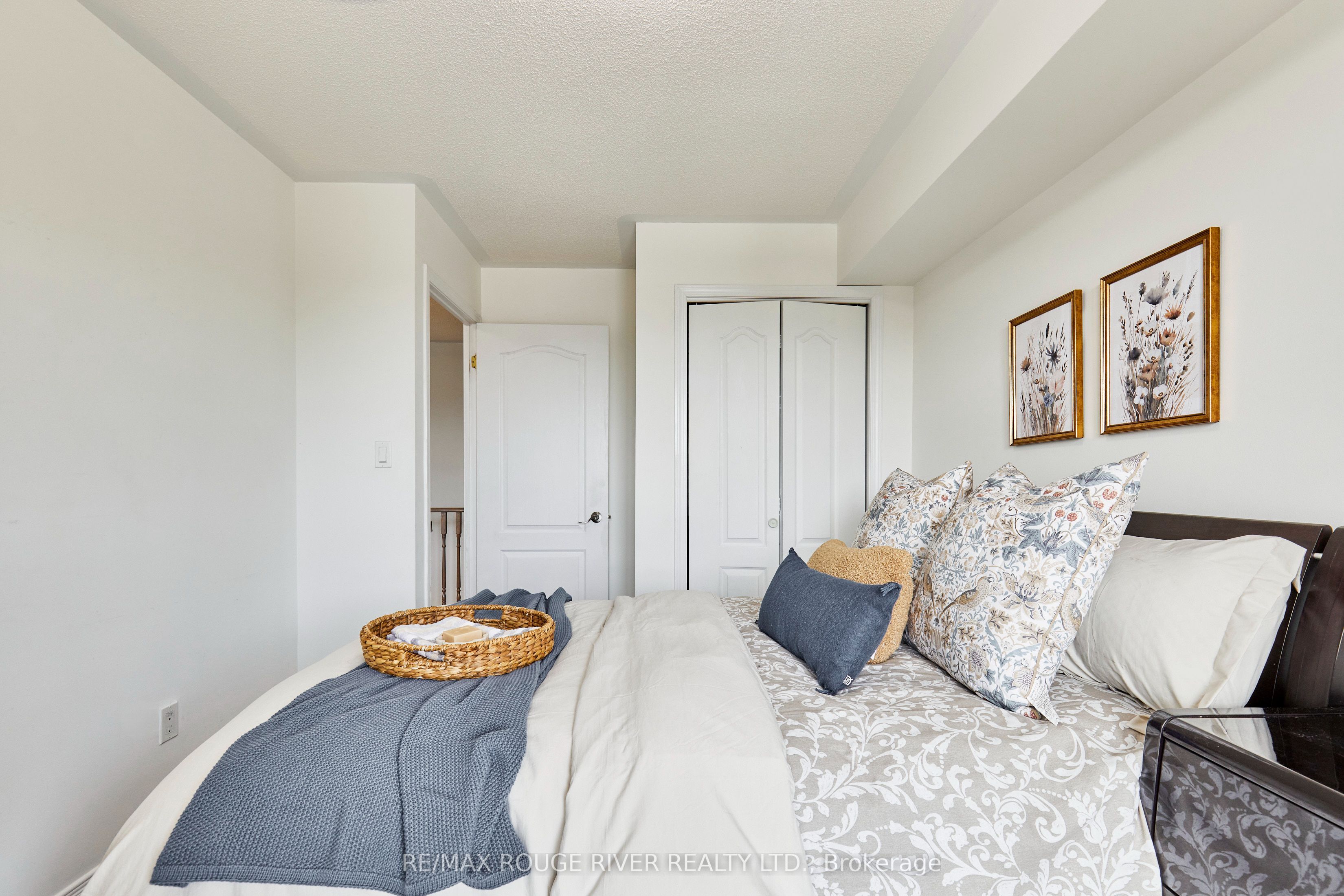 25 Strangford Lane 312 Property Photo 14