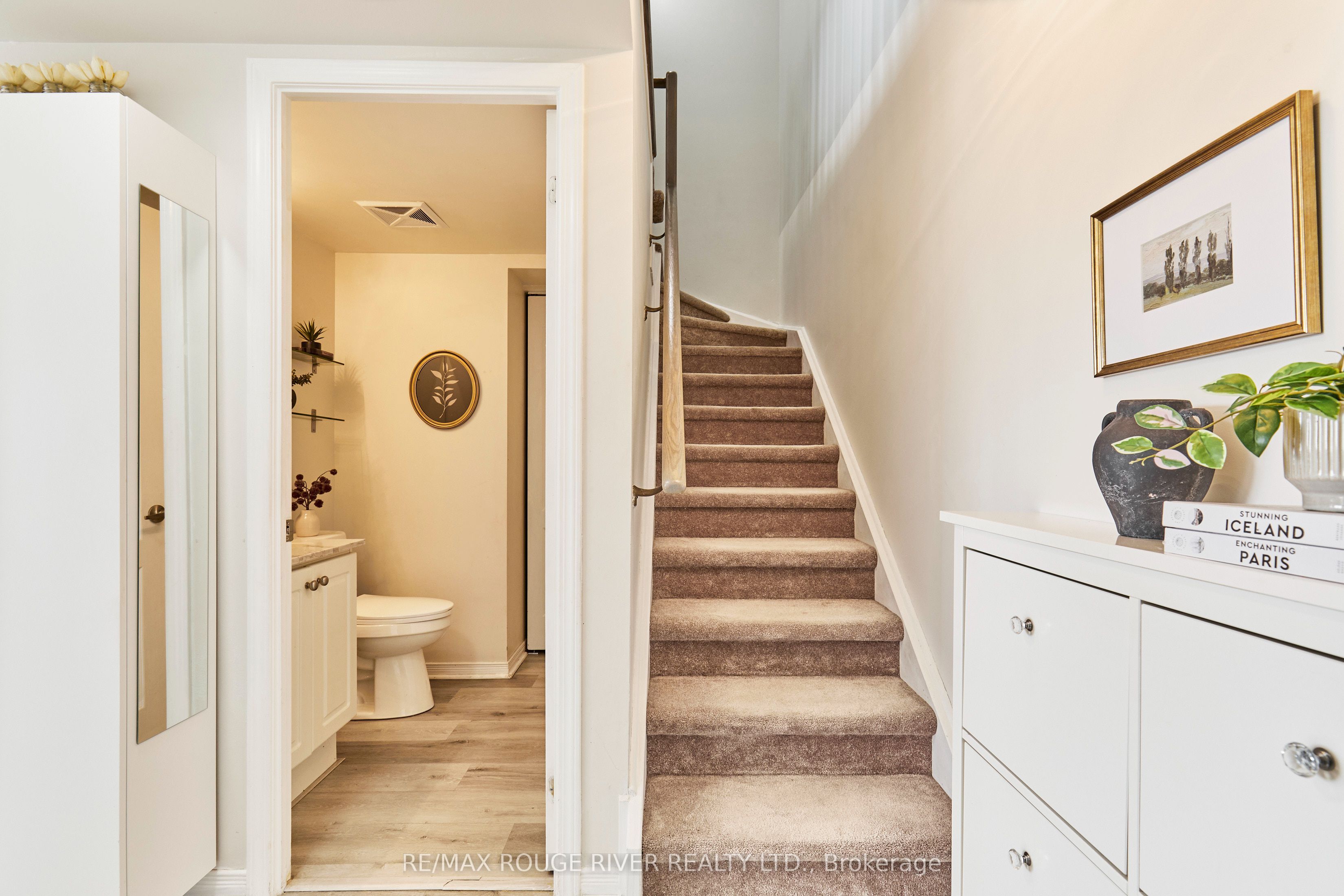 25 Strangford Lane 312 Property Photo 18
