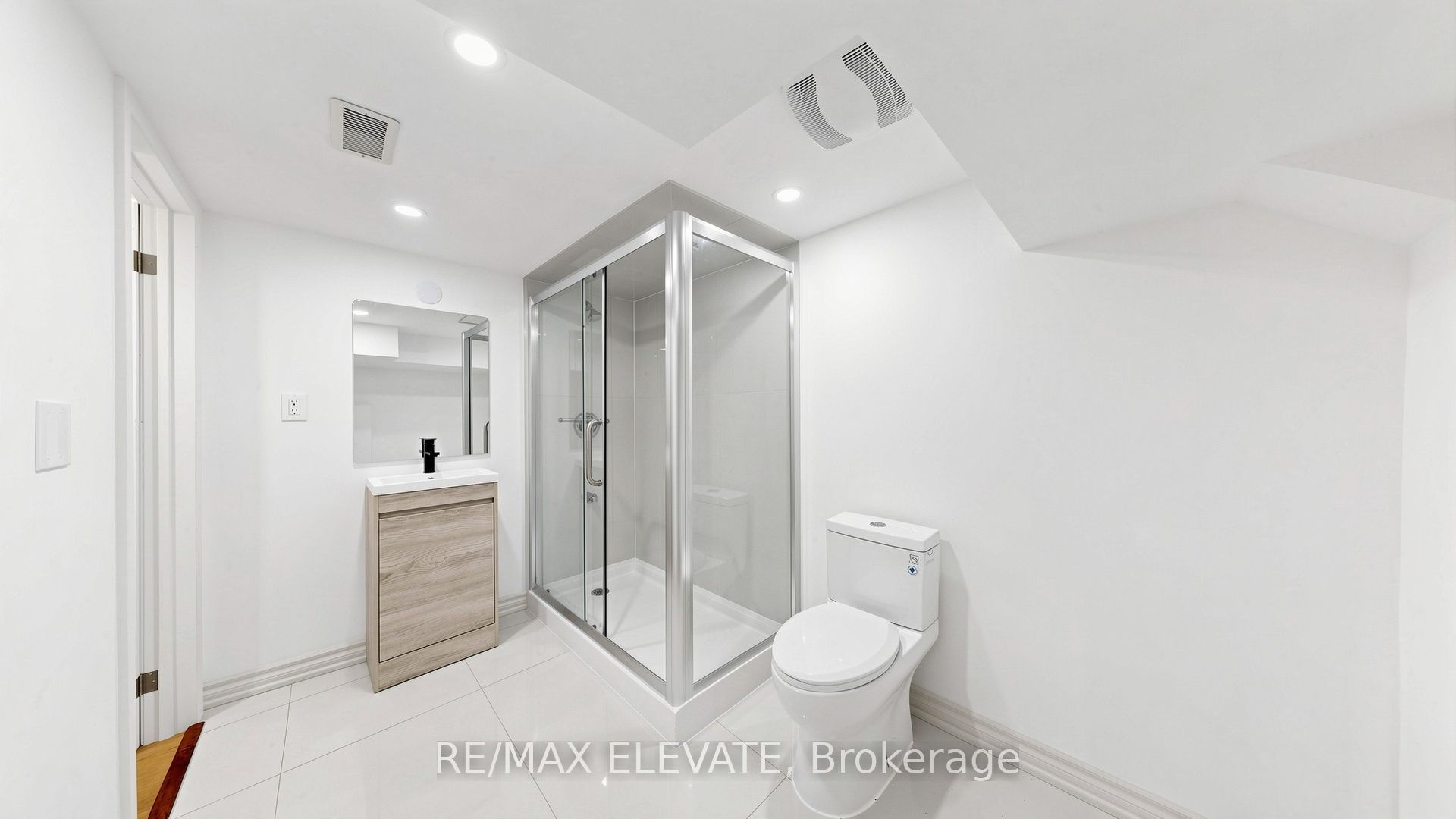 81 Admiral Road Property Photo 42