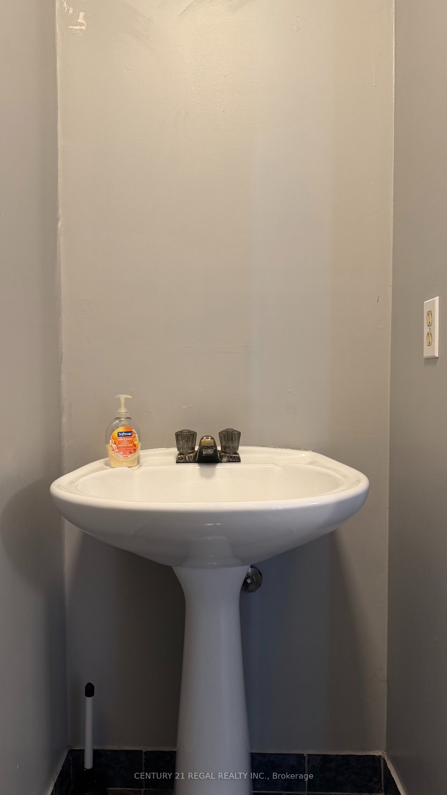 67 Fulton Crescent Property Photo 12