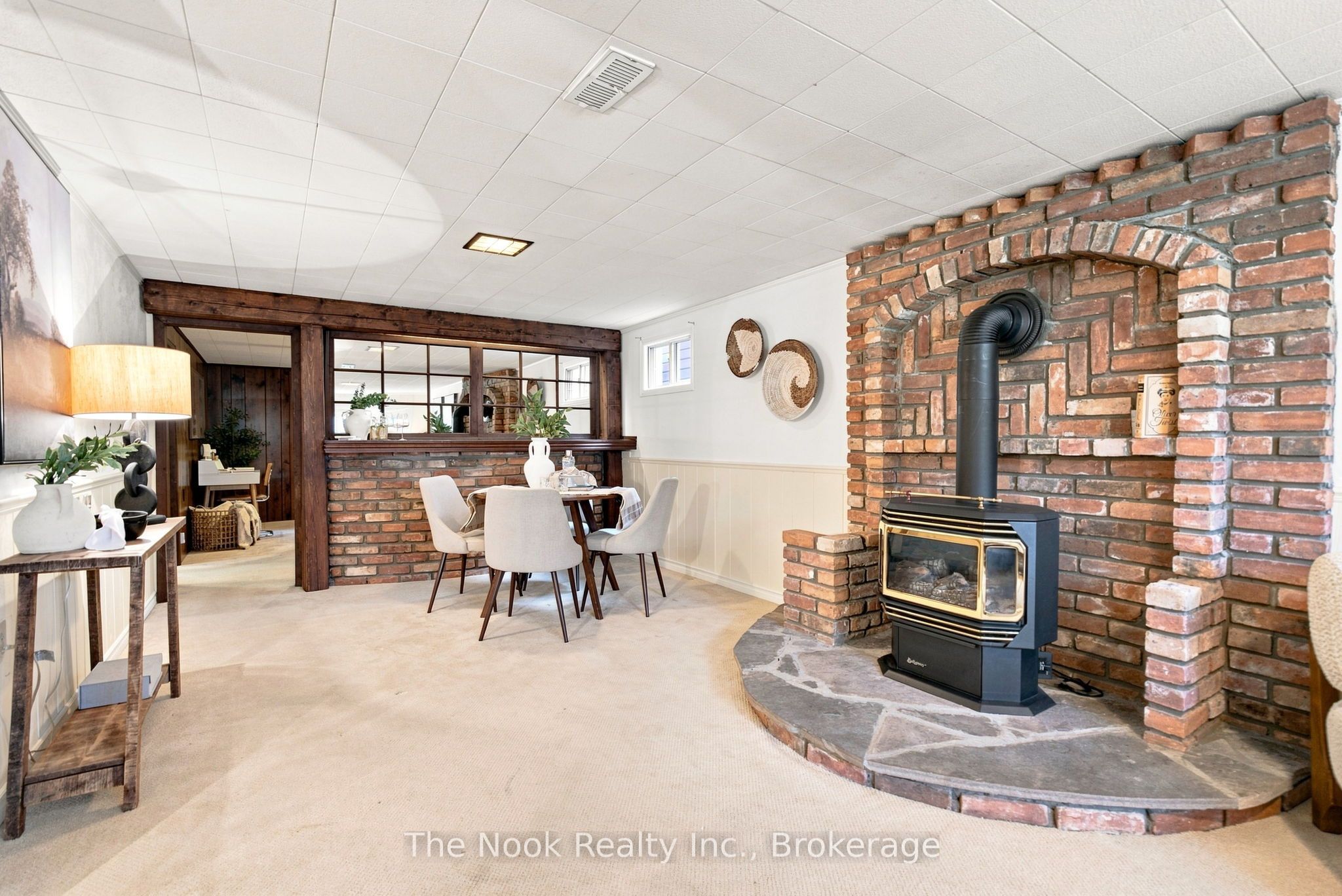 274 Labrador Drive Property Photo 28
