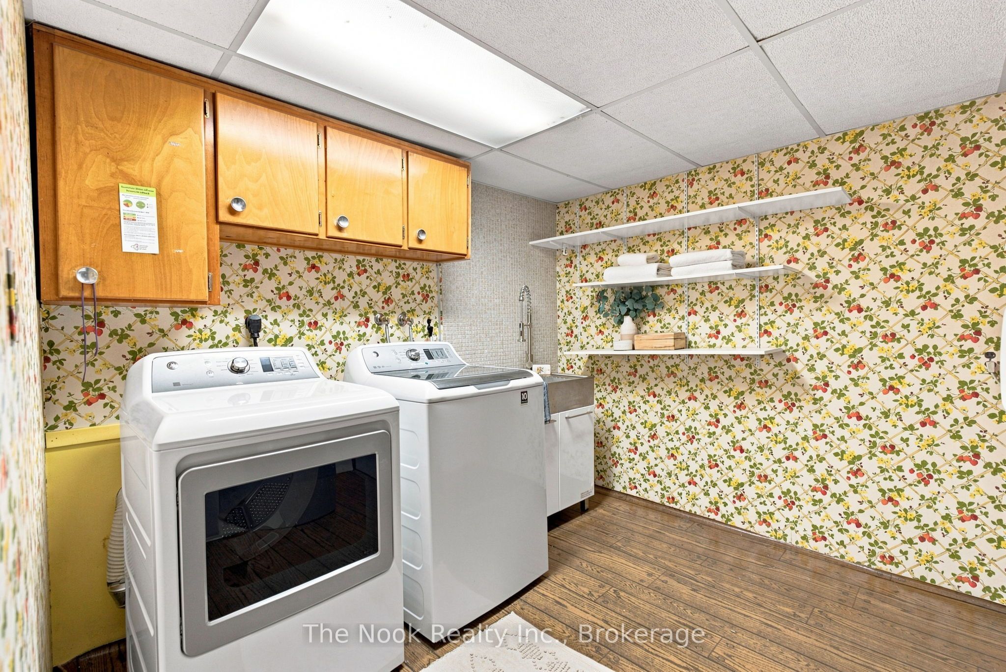 274 Labrador Drive Property Photo 37