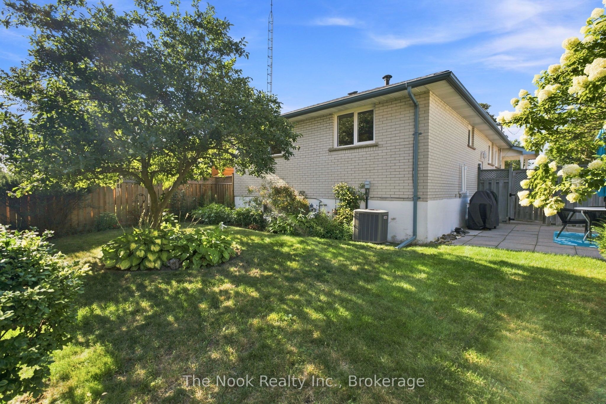 274 Labrador Drive Property Photo 43