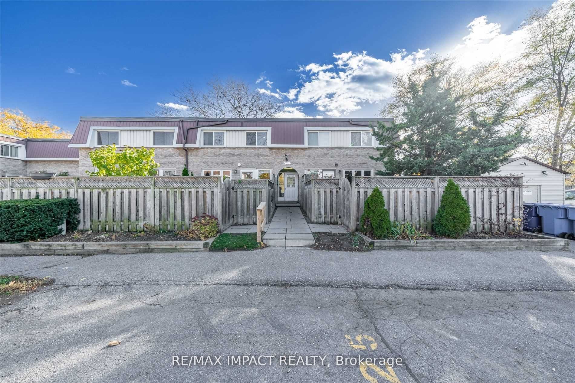 33 Taunton Road 28 Property Photo 1
