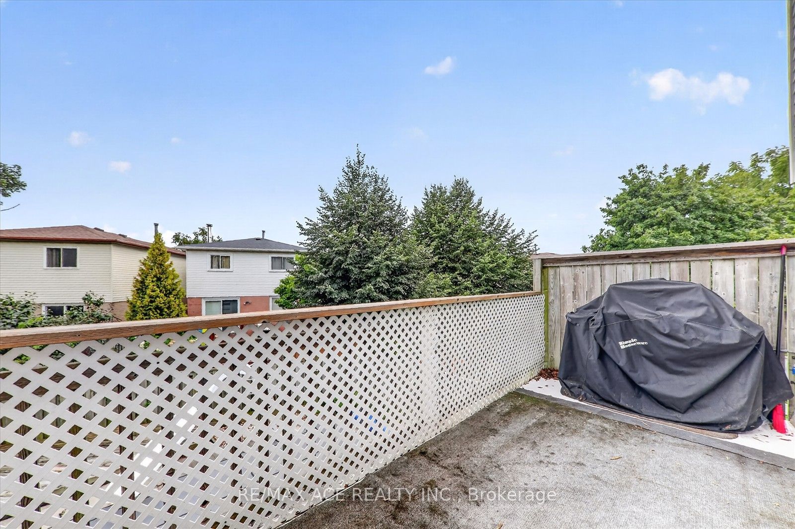 17 Whittington Court Property Photo 12