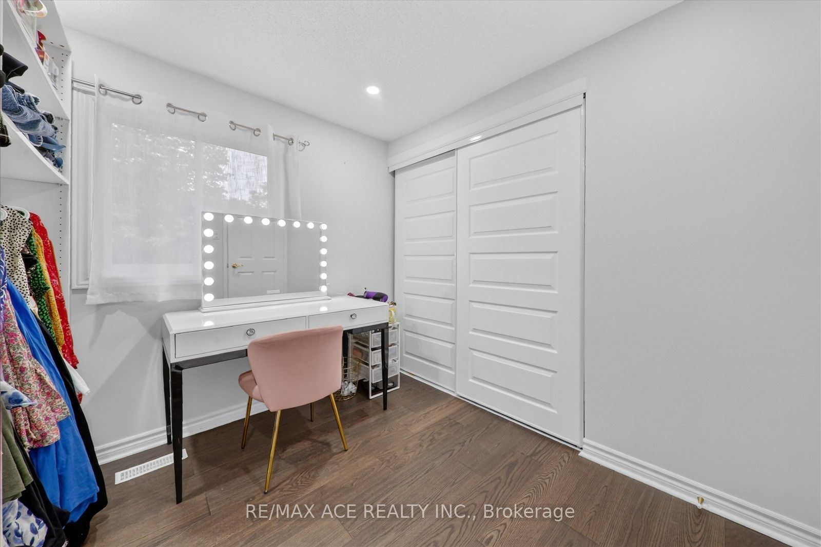 17 Whittington Court Property Photo 24