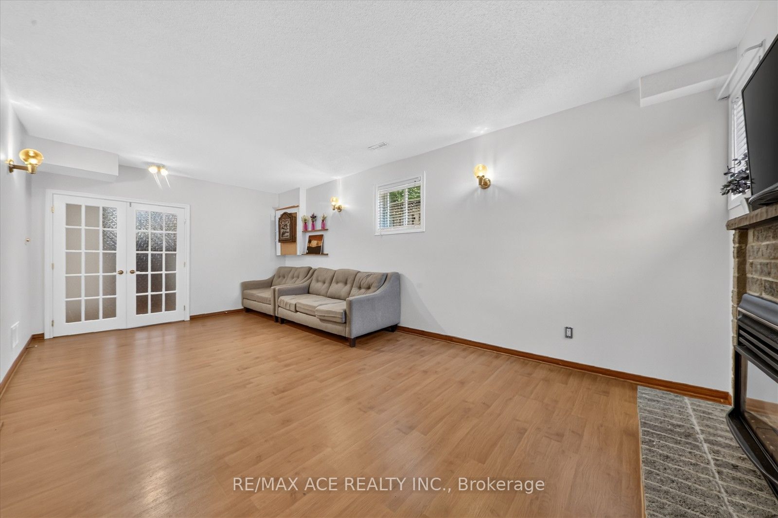 17 Whittington Court Property Photo 35