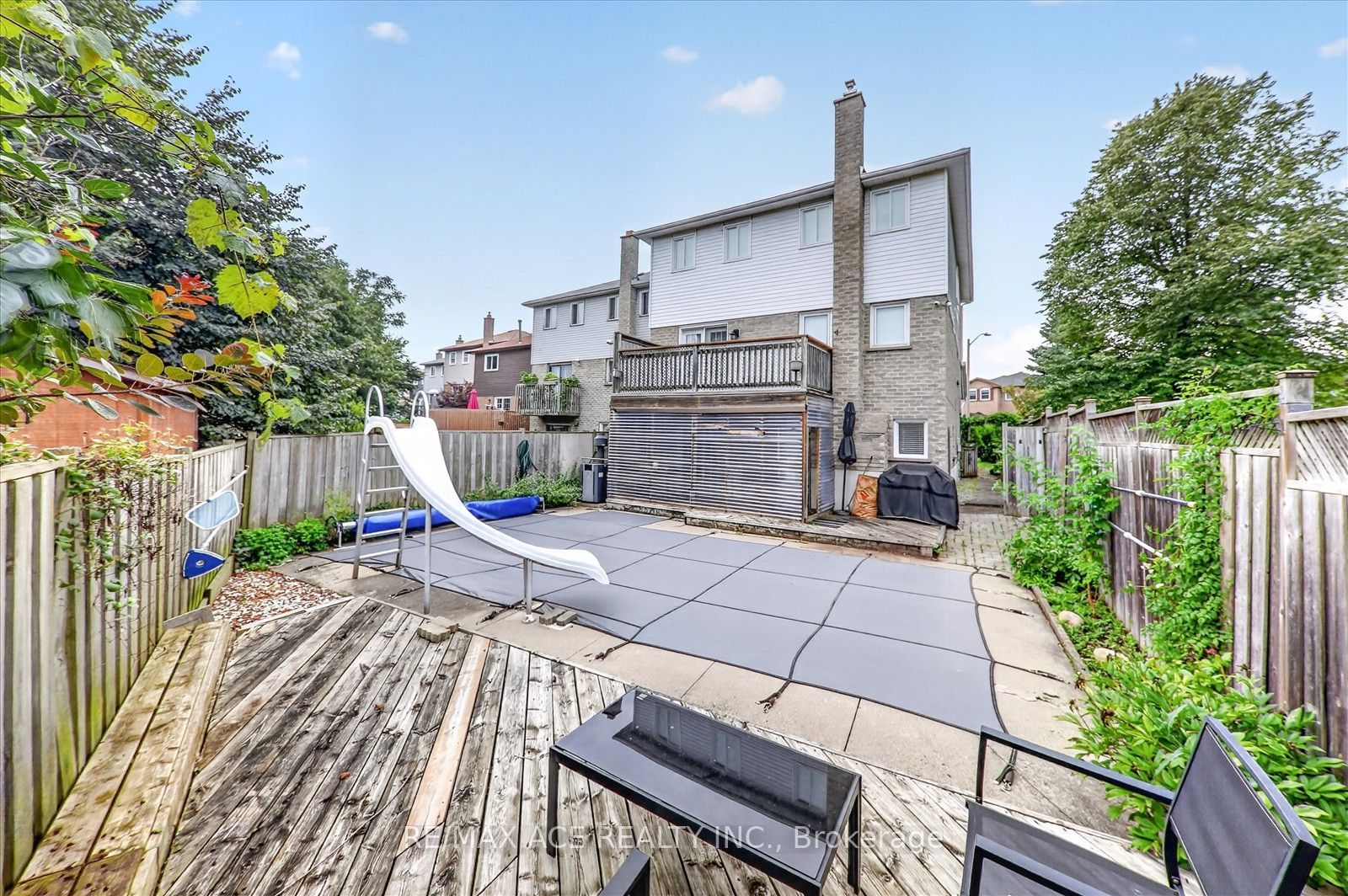 17 Whittington Court Property Photo 41