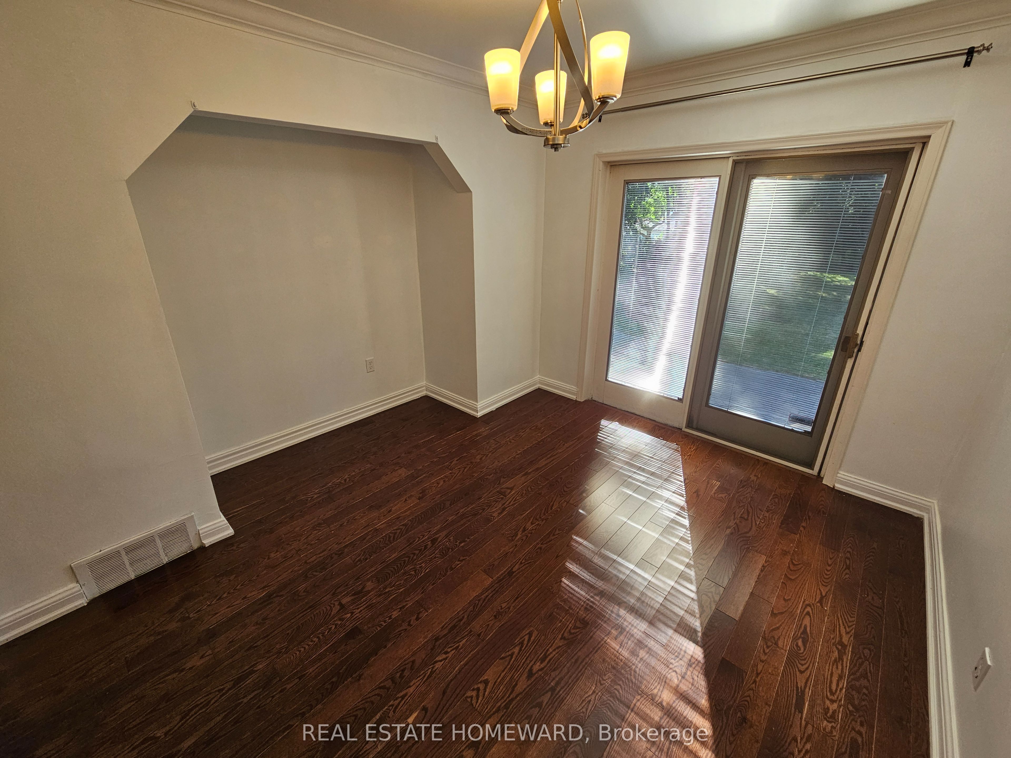 44 Harris Park Drive Property Photo 12