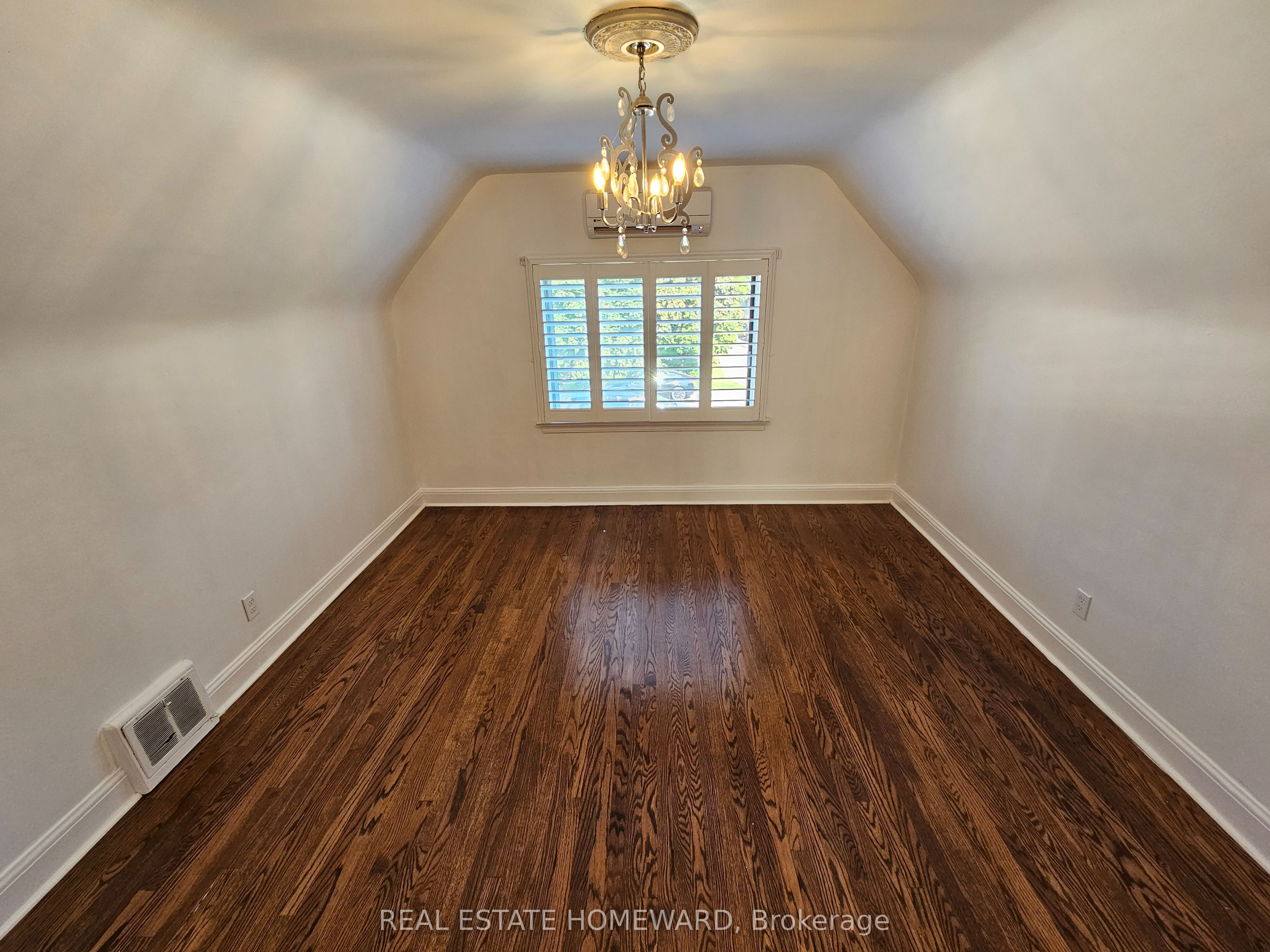 44 Harris Park Drive Property Photo 18