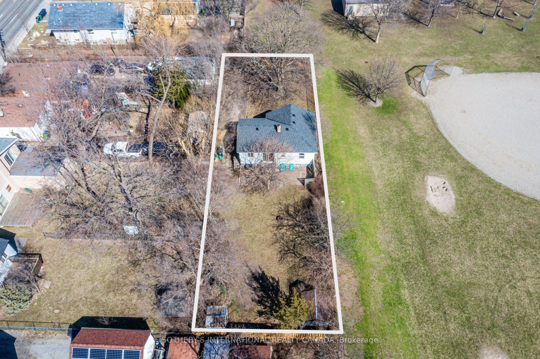 4075a Lawrence Avenue E Property Photo 26