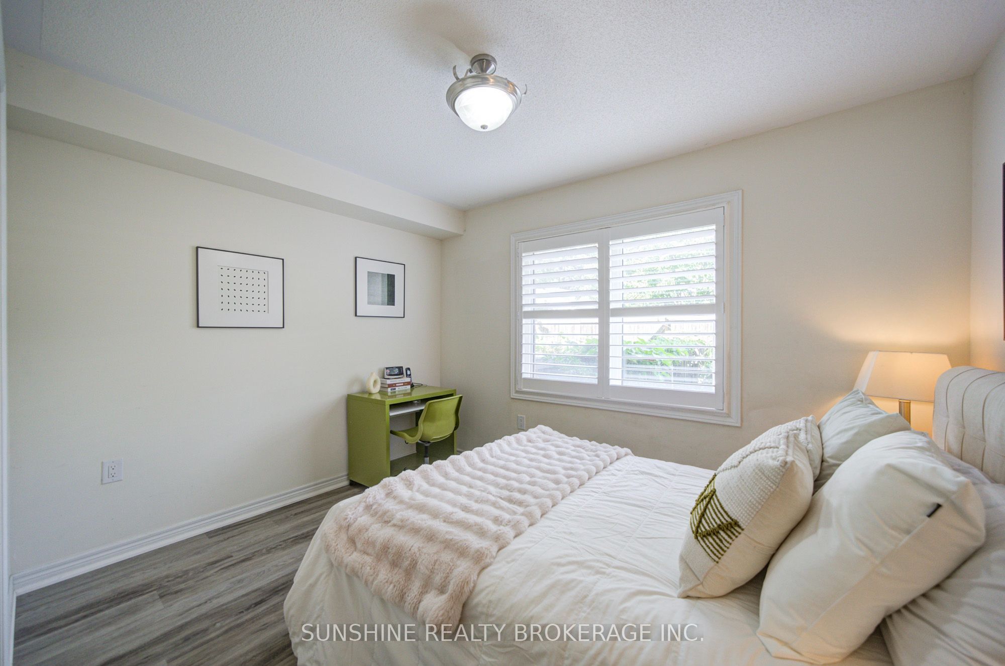 40 Pringdale Gardens Circle Property Photo 3