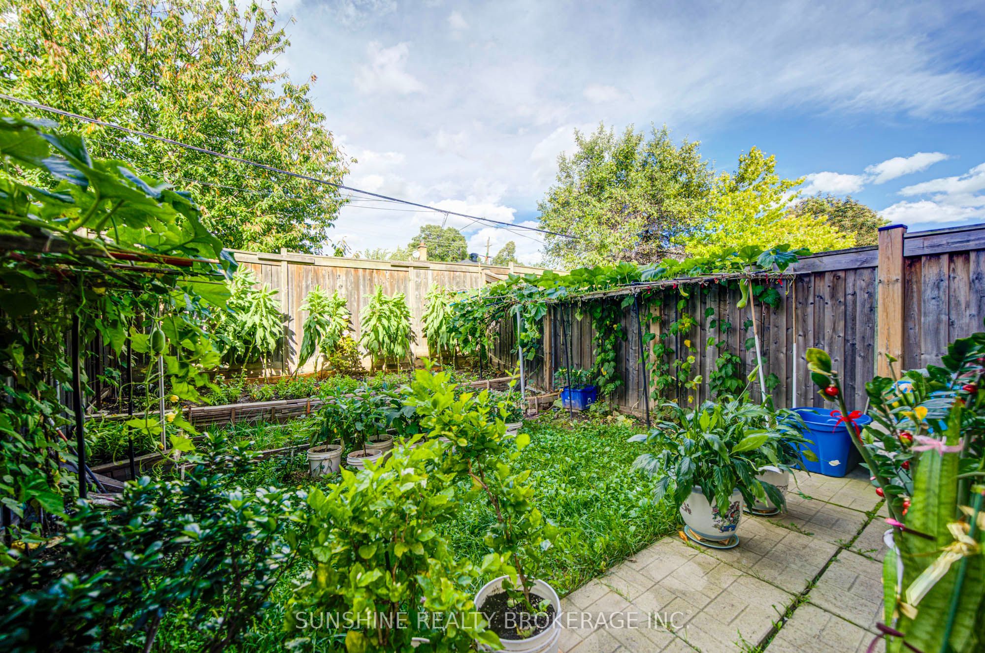 40 Pringdale Gardens Circle Property Photo 31
