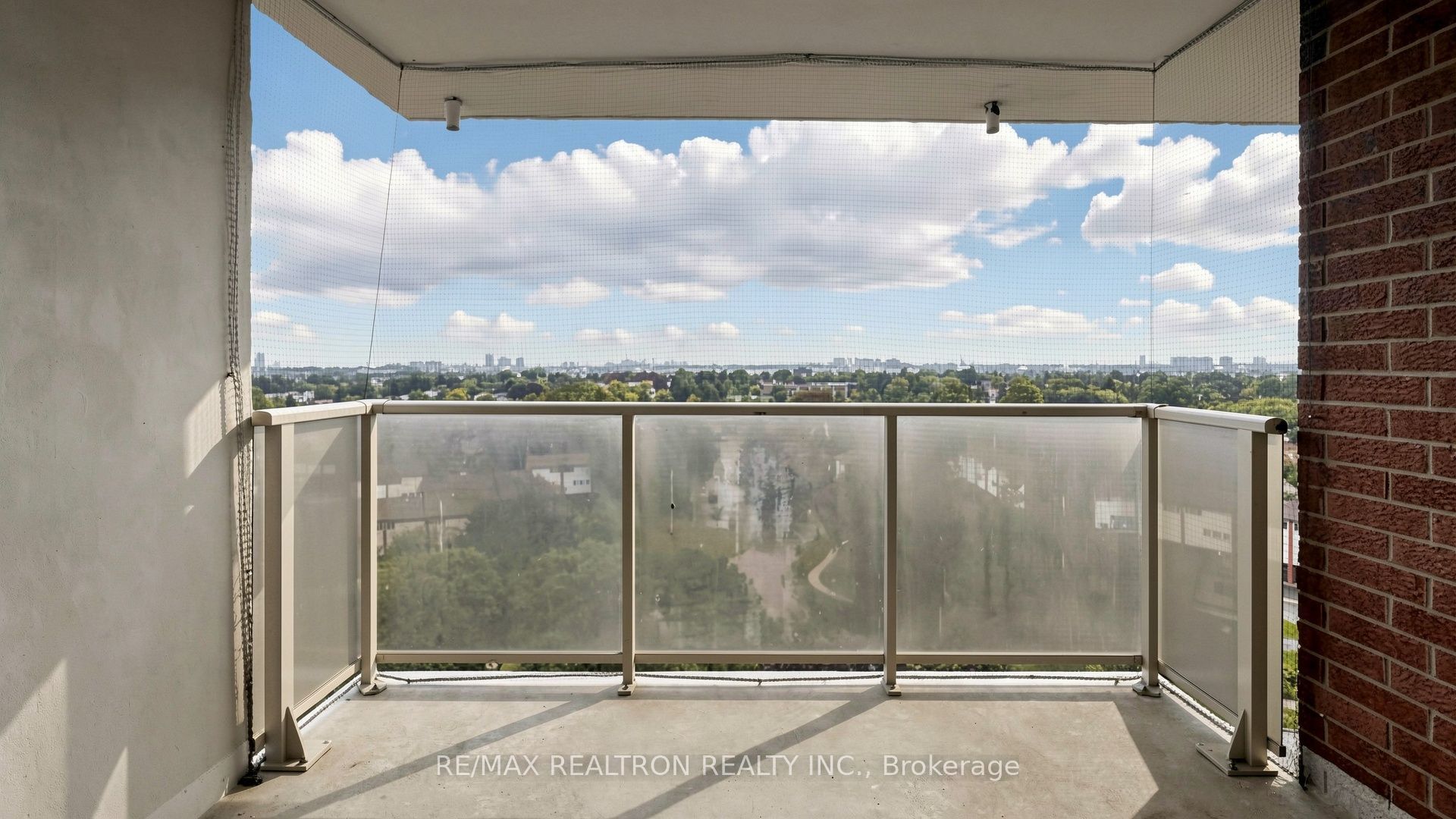 100 Wingarden Court 1011 Property Photo 34