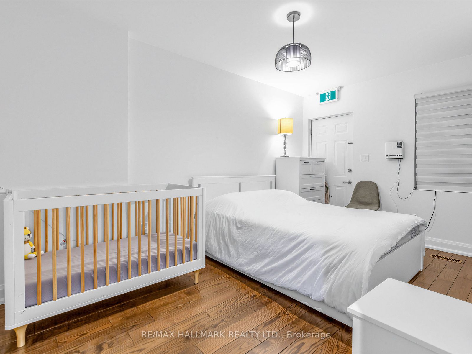 1924 Danforth Avenue Property Photo 24