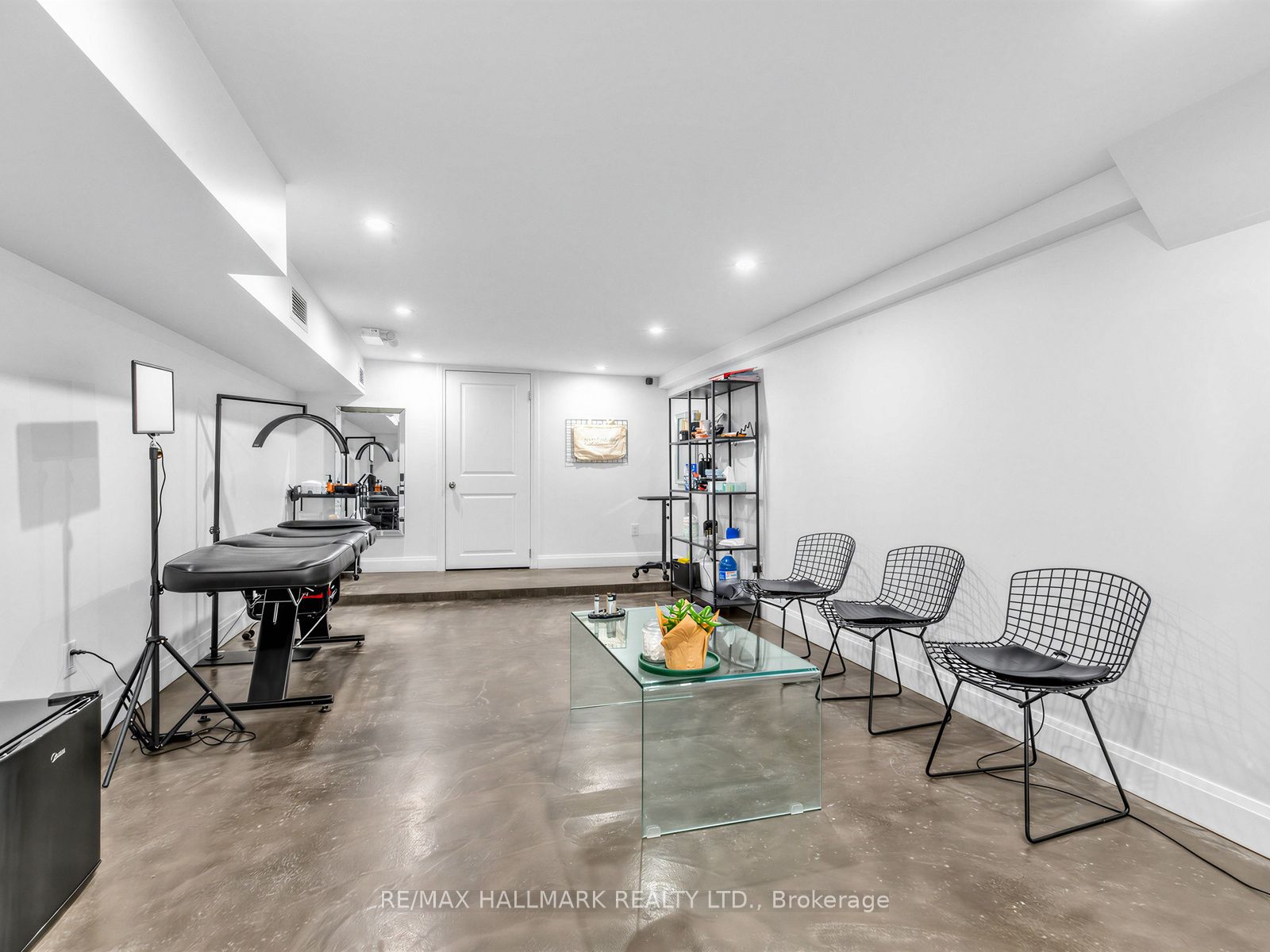 1924 Danforth Avenue Property Photo 28