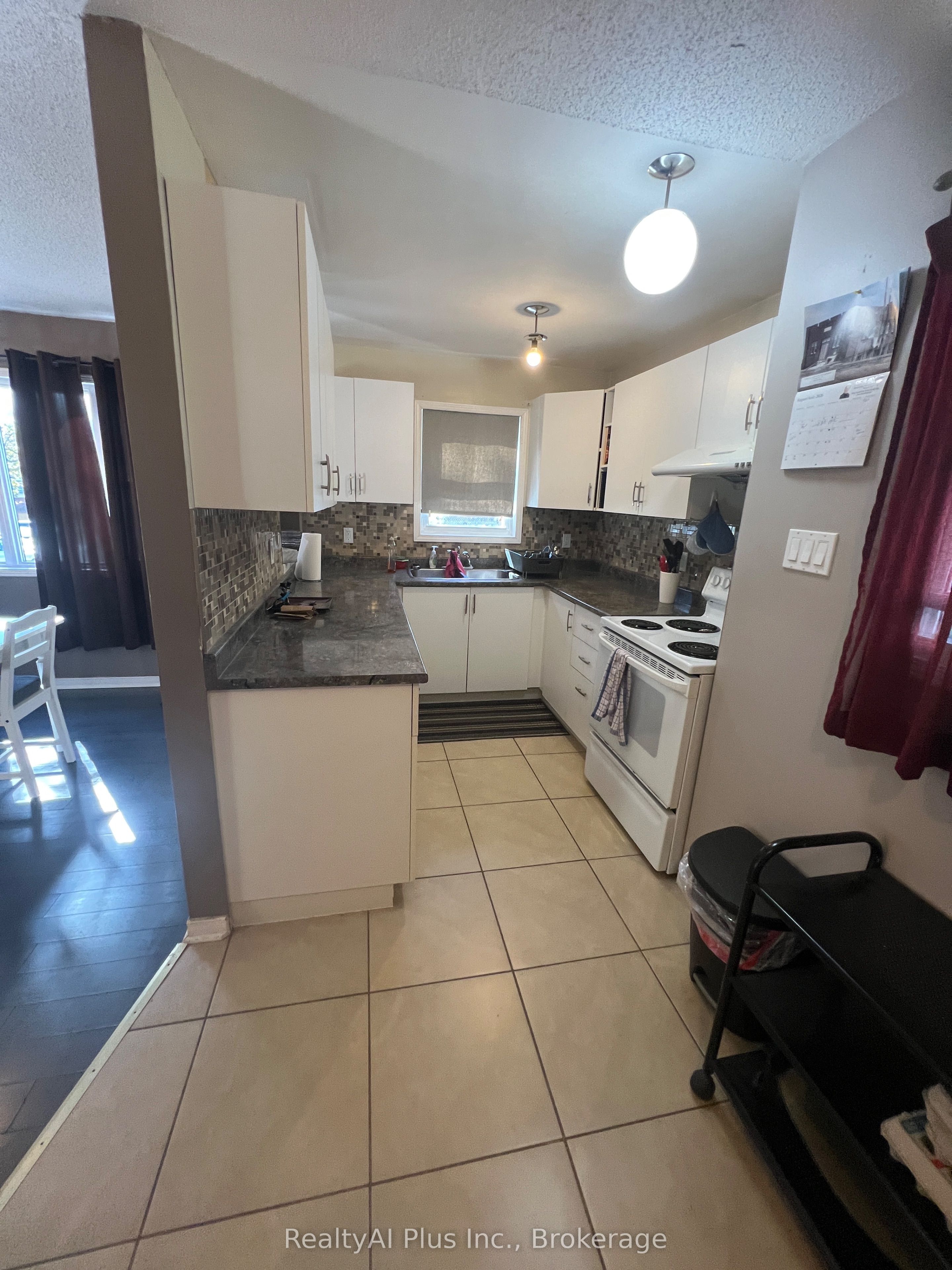 108 Kildonan Drive Property Photo 5