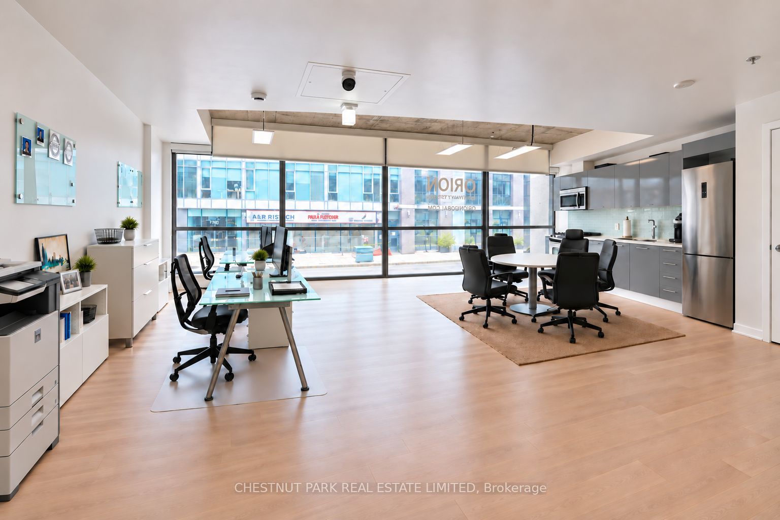 1201 Dundas Street E