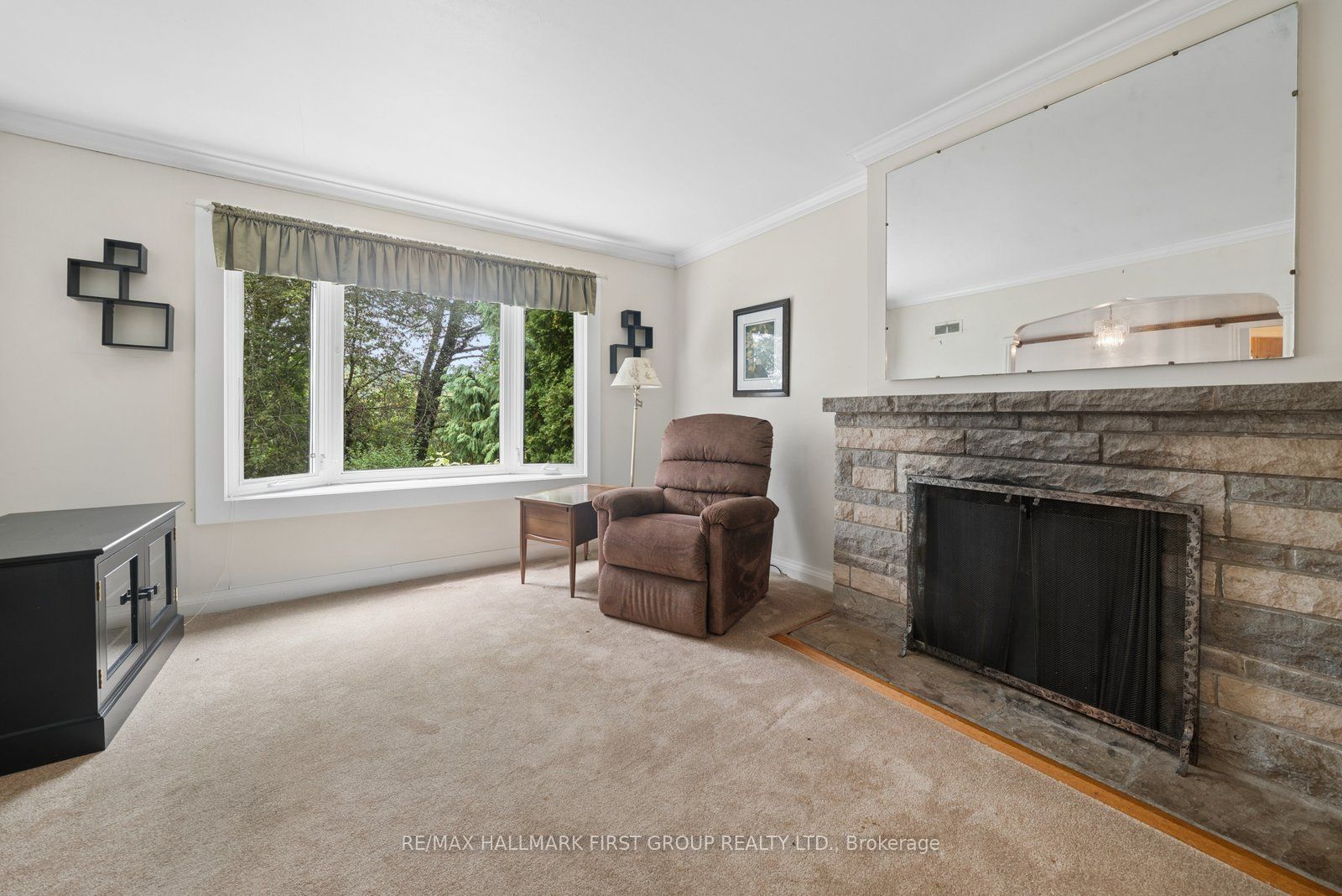 109 Colonel Danforth Trail Property Photo 9
