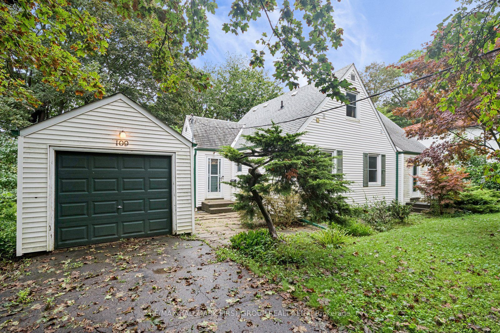 109 Colonel Danforth Trail Property Photo 39