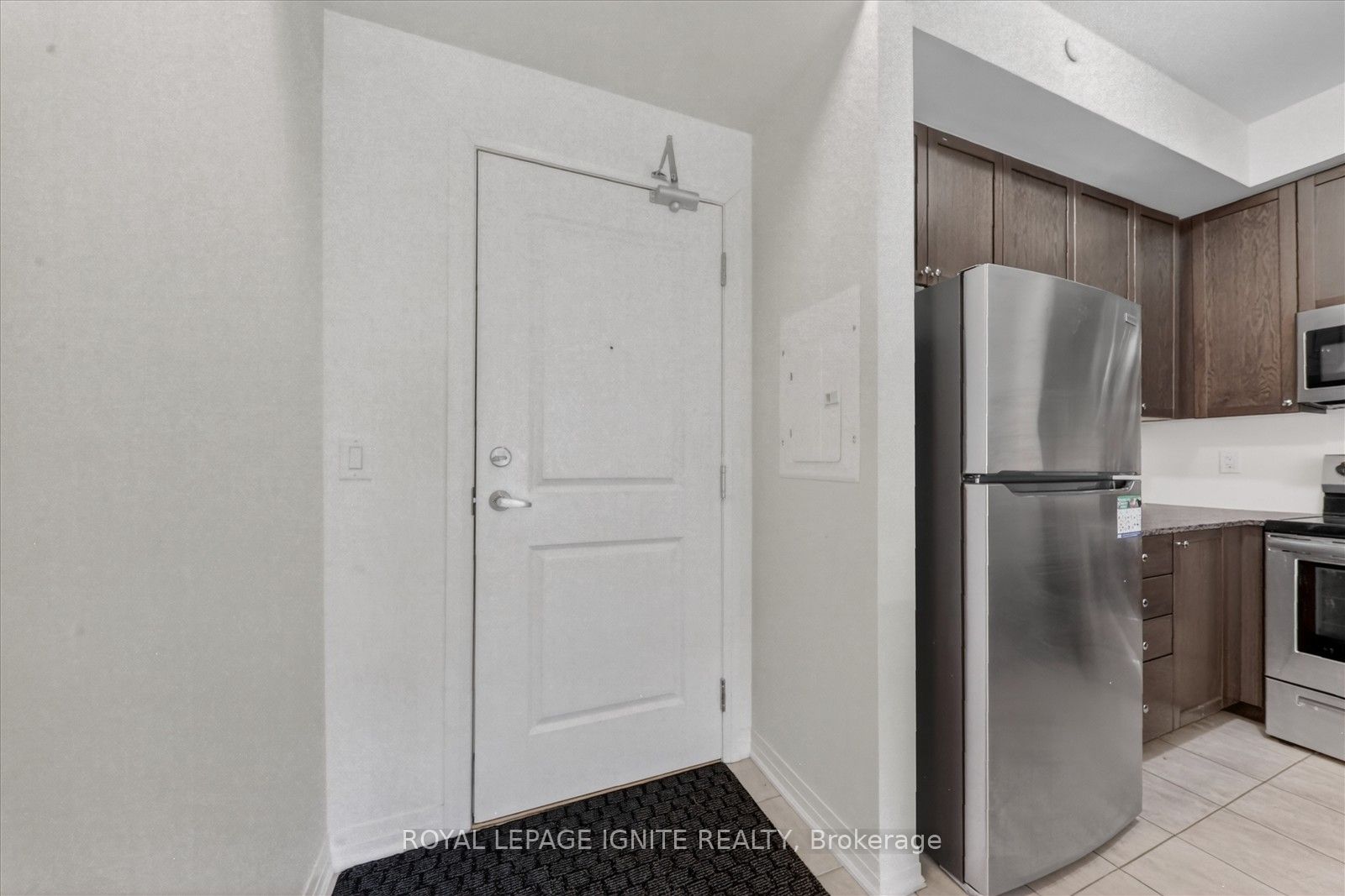 80 Shipway Avenue 215 Property Photo 10
