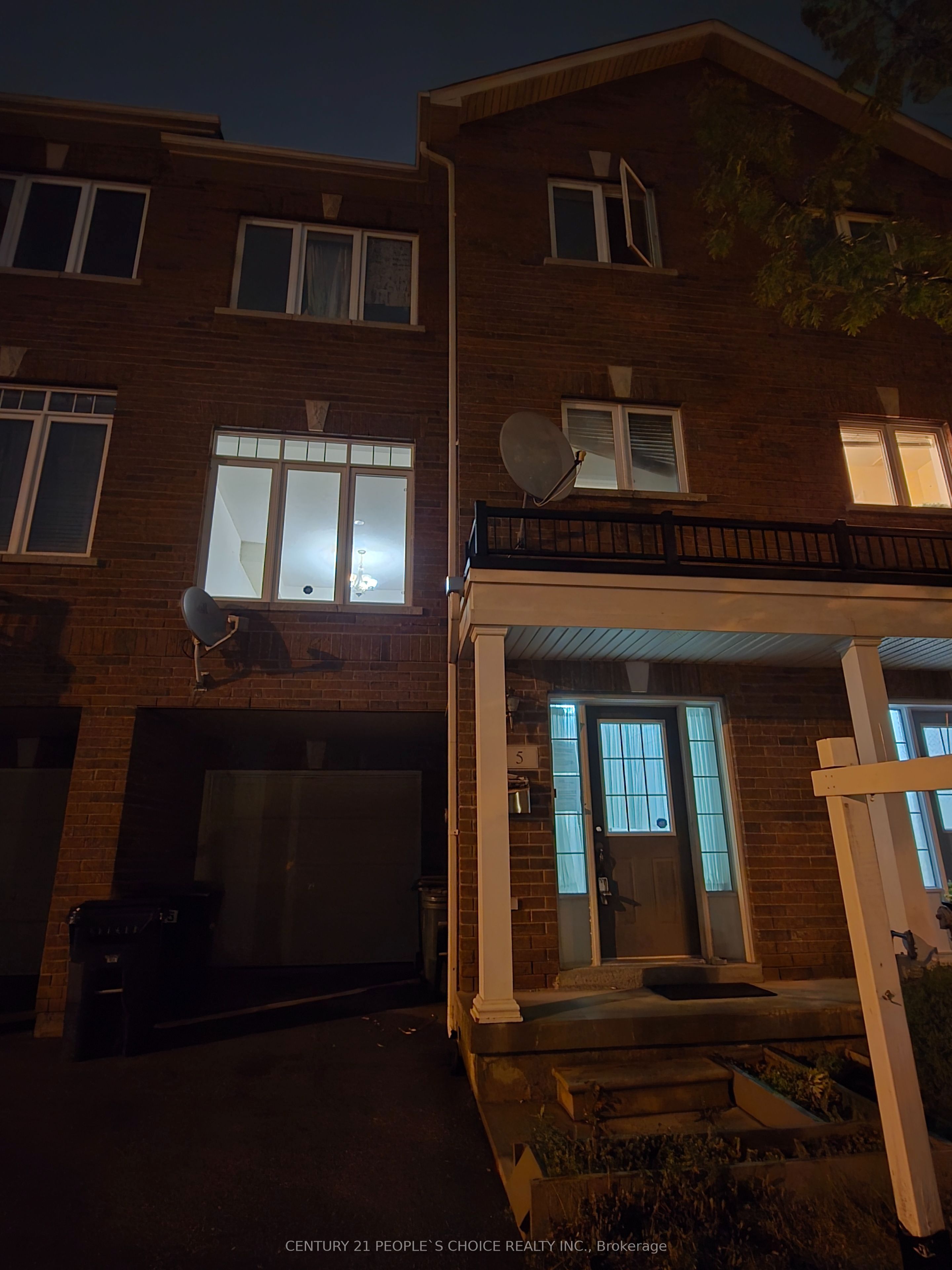 5 Curran Hall Crescent Property Photo 1