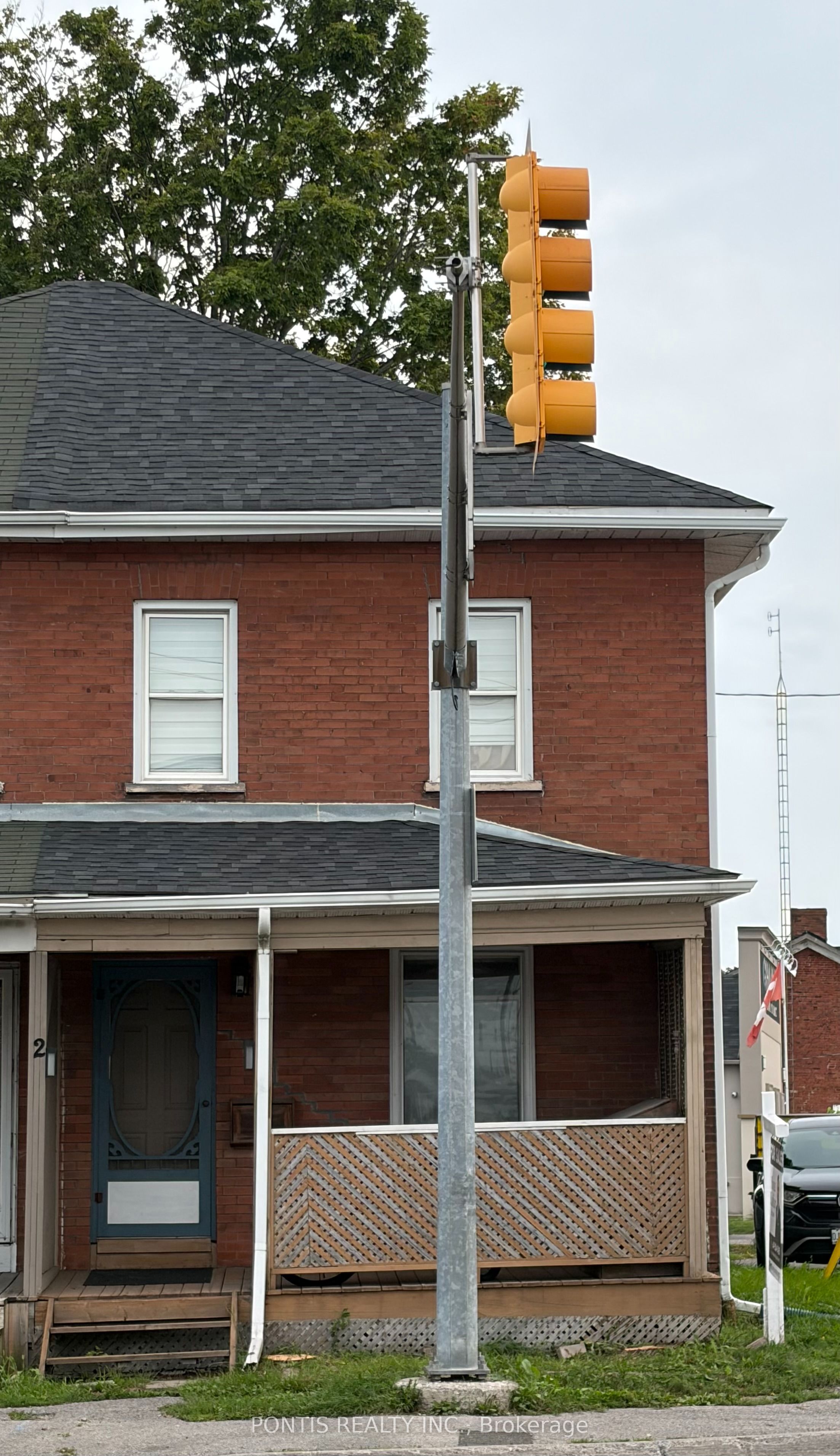2 Liberty Street S