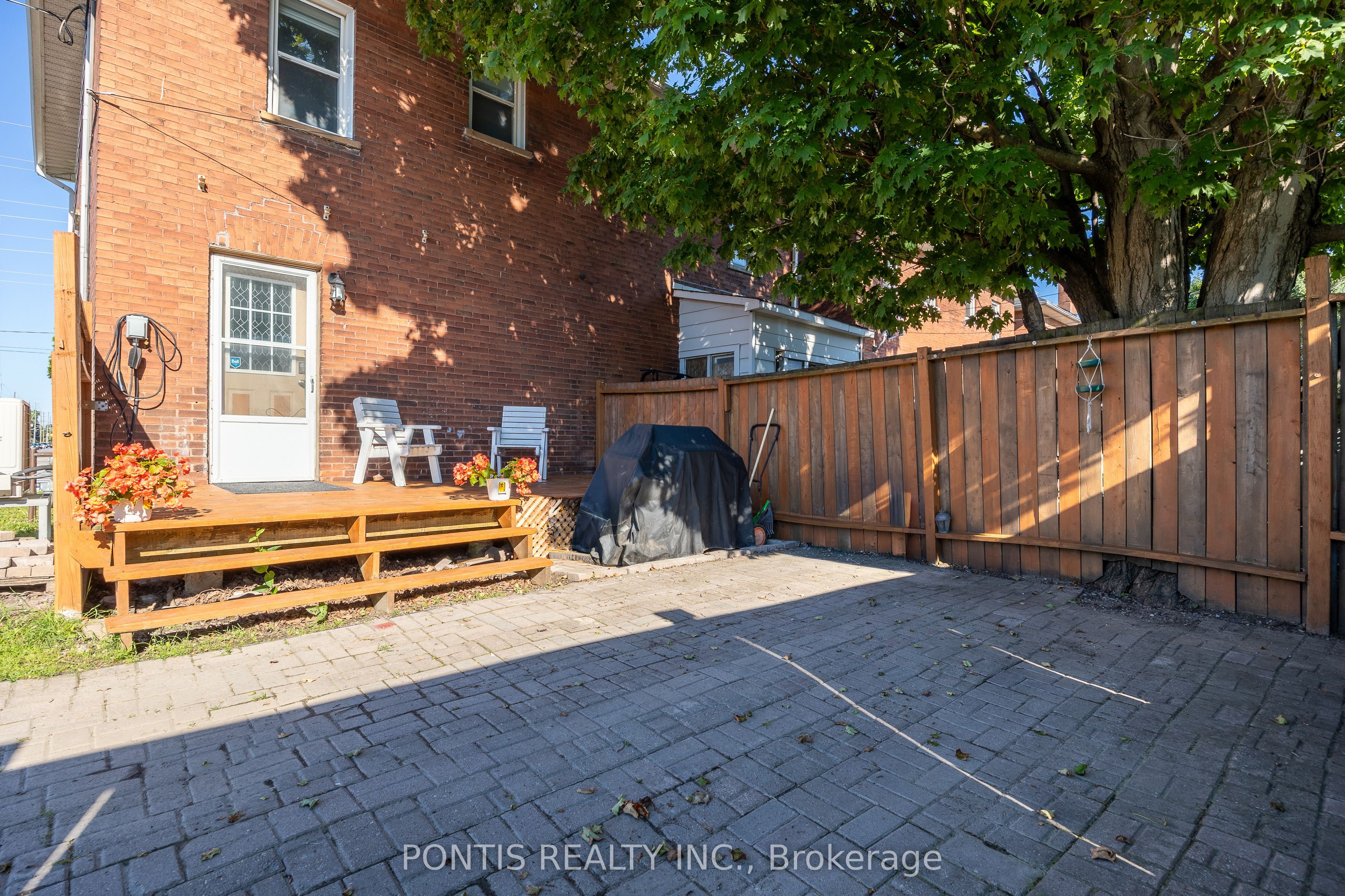 2 Liberty Street S Property Photo 25