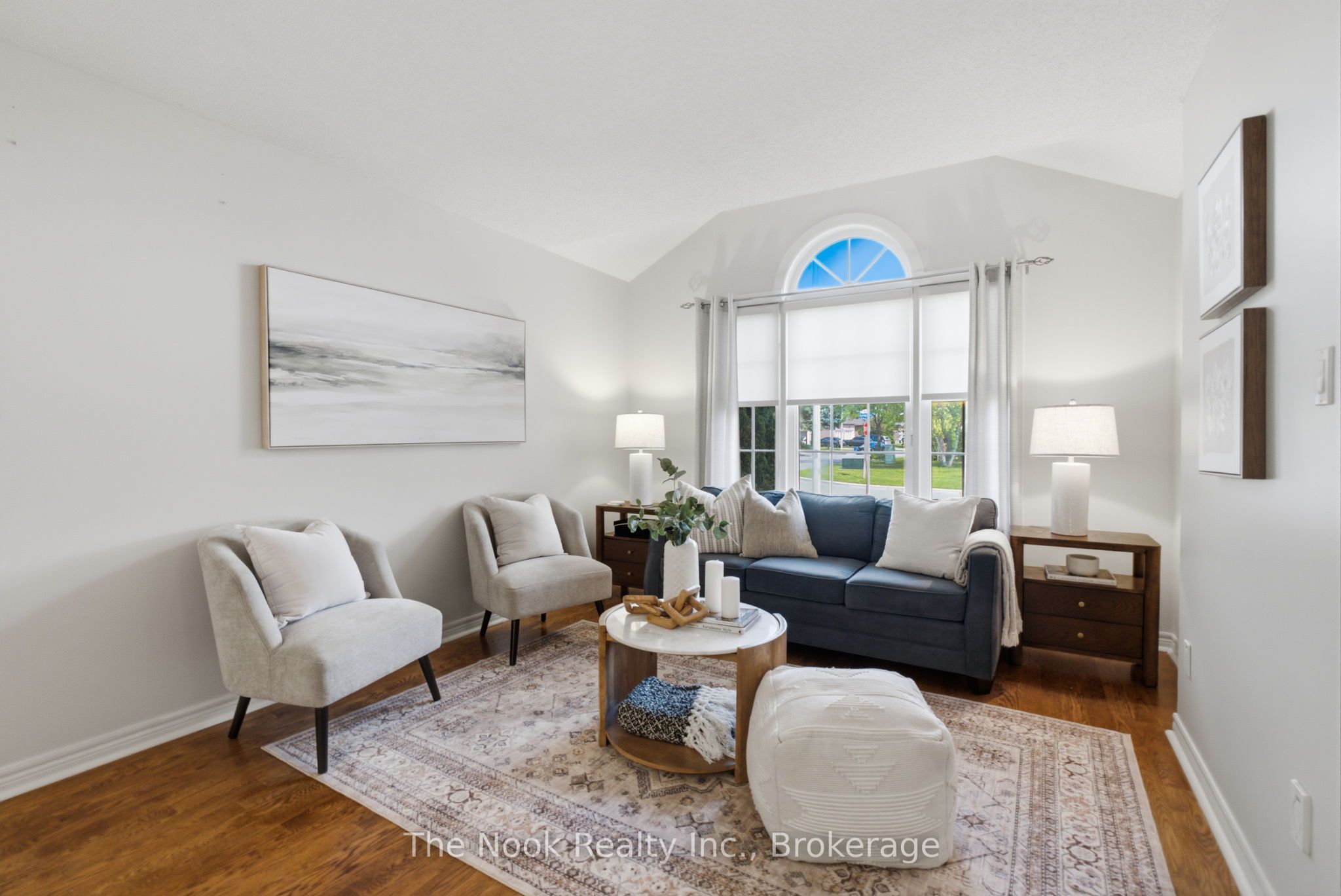 1633 Erindale Crescent Property Photo 6