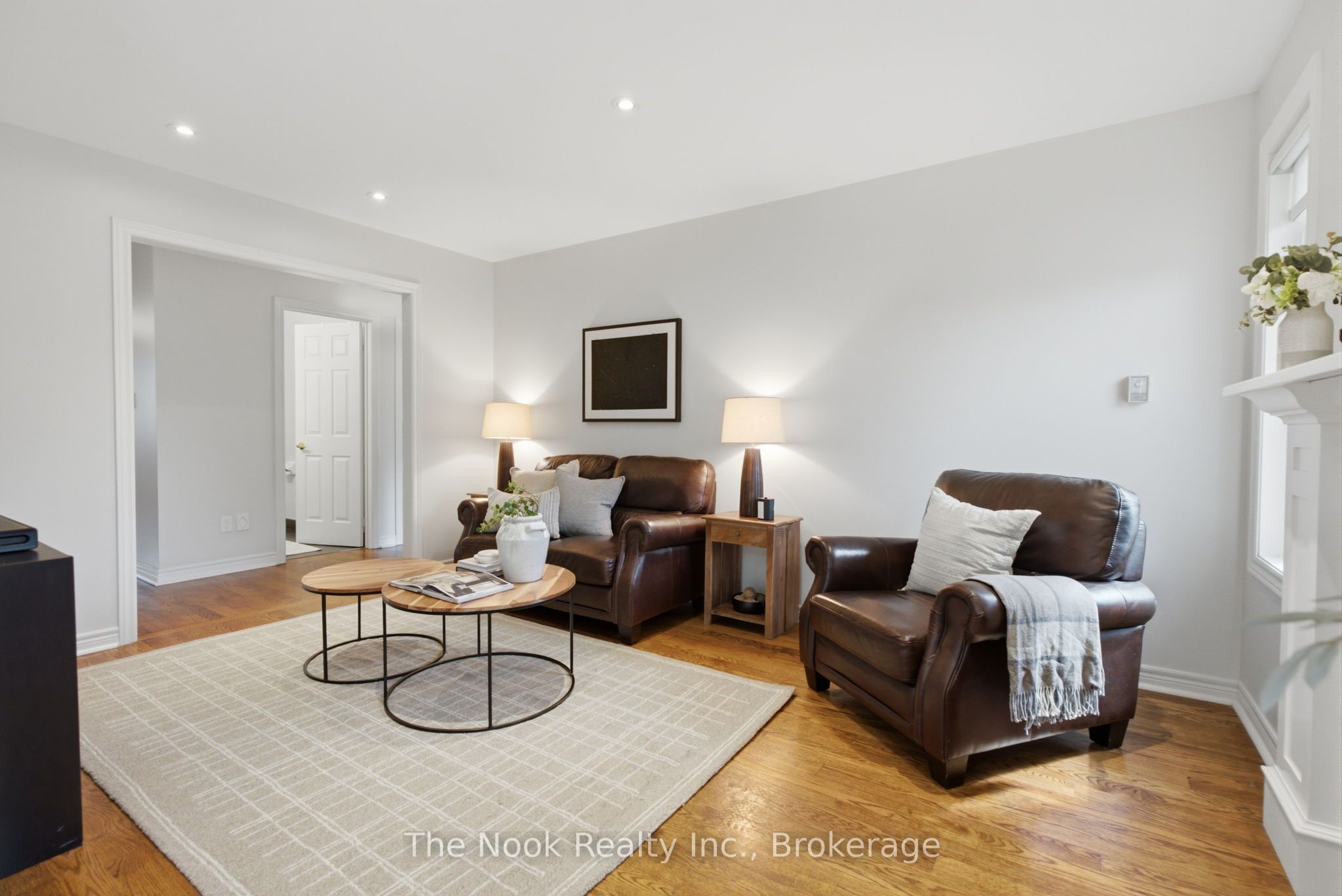 1633 Erindale Crescent Property Photo 14