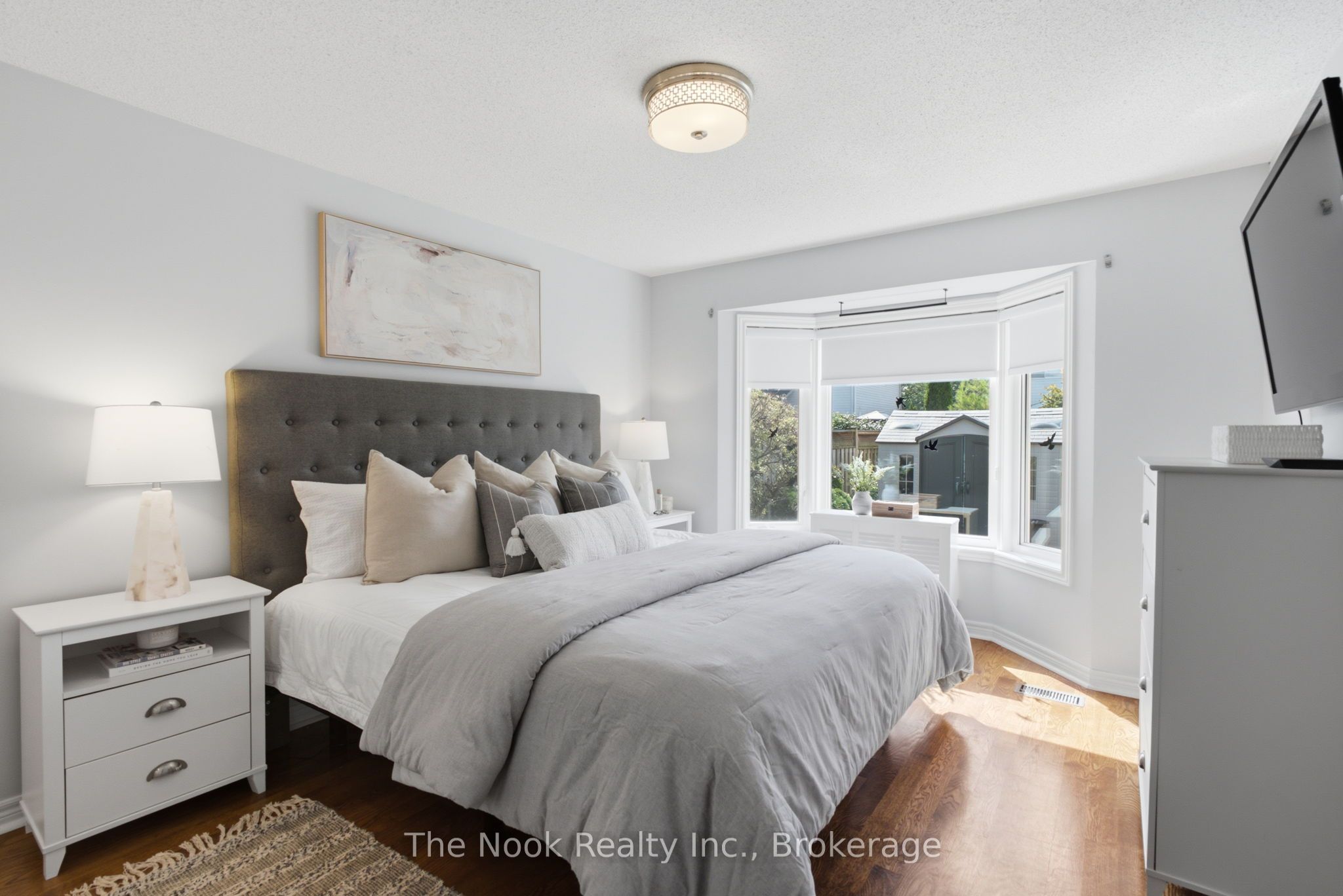 1633 Erindale Crescent Property Photo 16