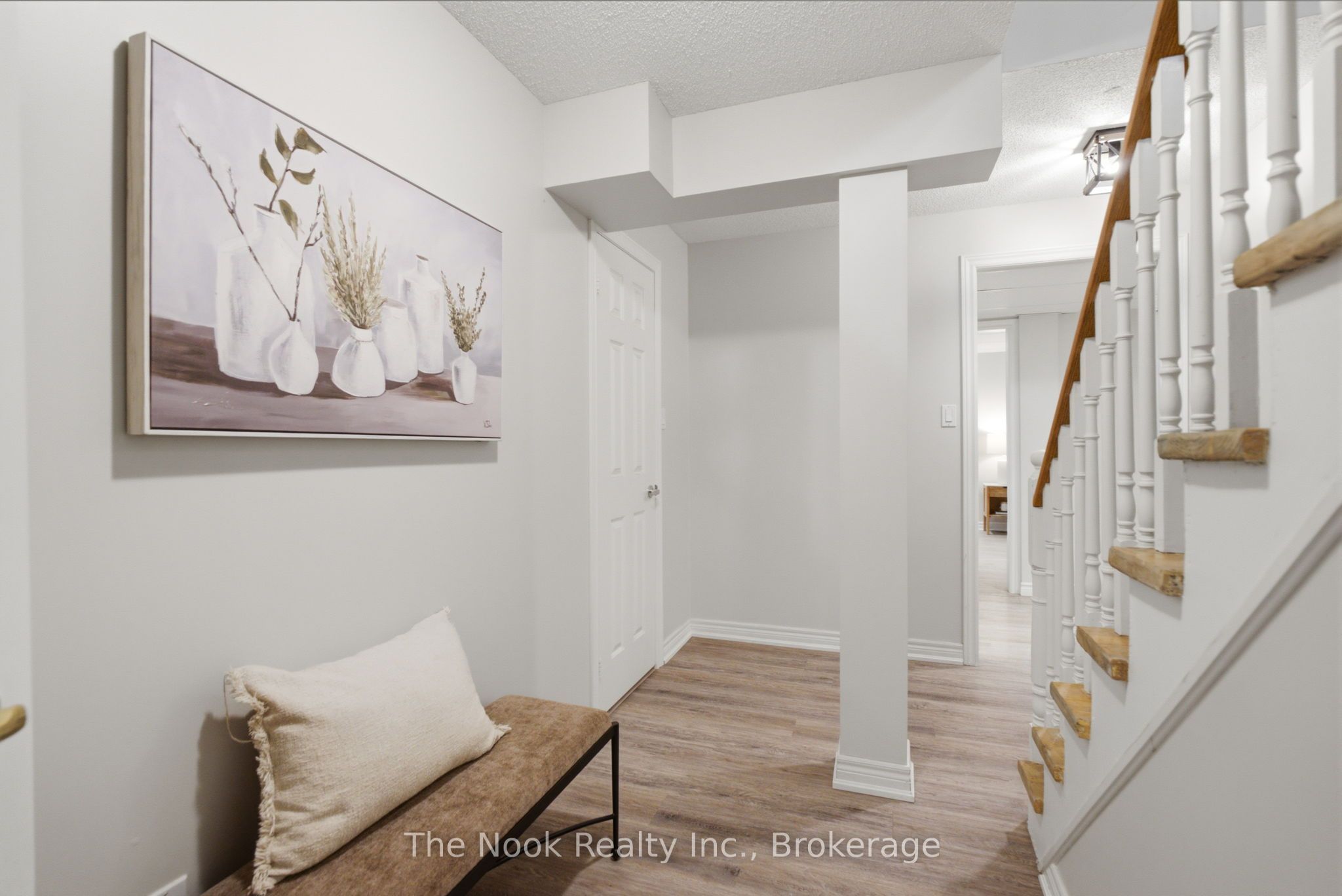 1633 Erindale Crescent Property Photo 24