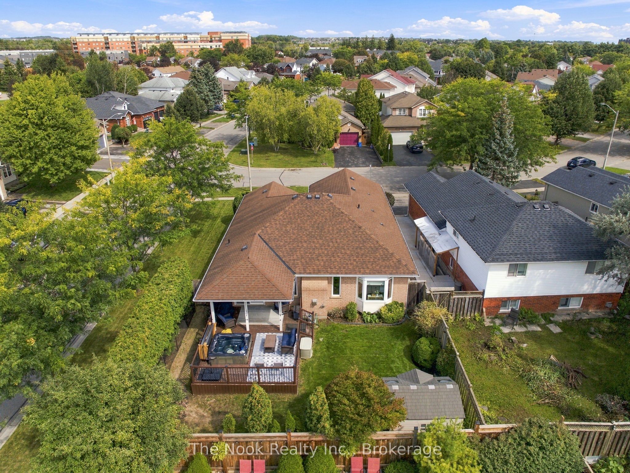 1633 Erindale Crescent Property Photo 39